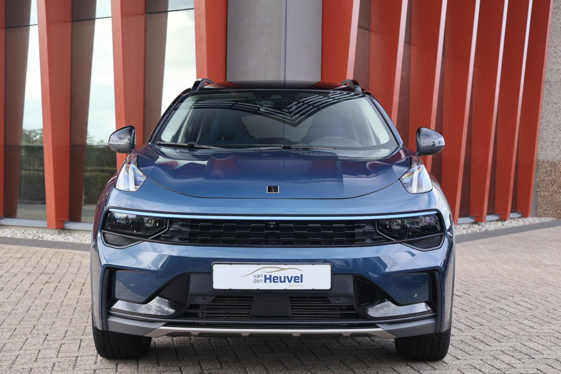 Foto van Lynk&co LYNK & Co 01