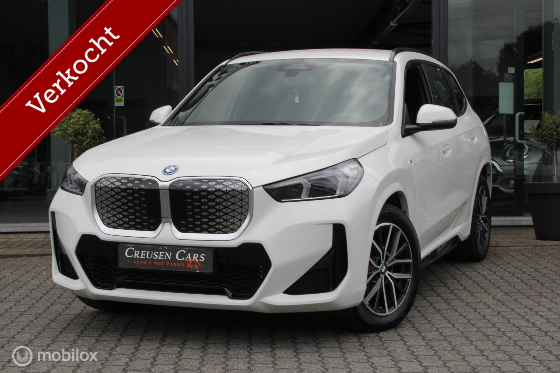 Foto van BMW Ix1