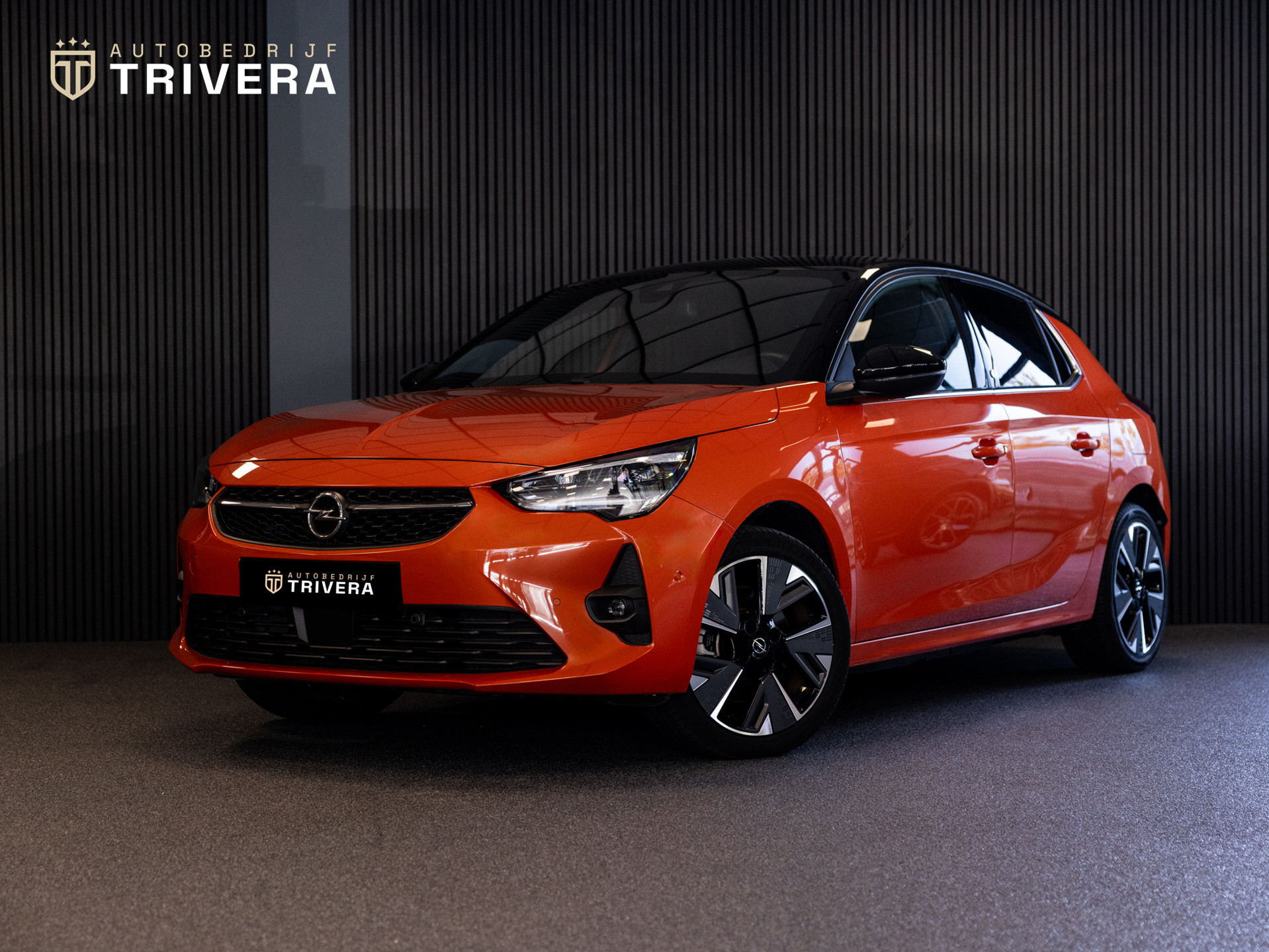 Opel Corsa Ultimate 50 kWh 136PK l SoH 96% l NAV l 180° CAMERA l 1st eig.l BTW Auto l Keyless entry l Dealer onderh.l ALS NIEUW 2022 - voorkant
