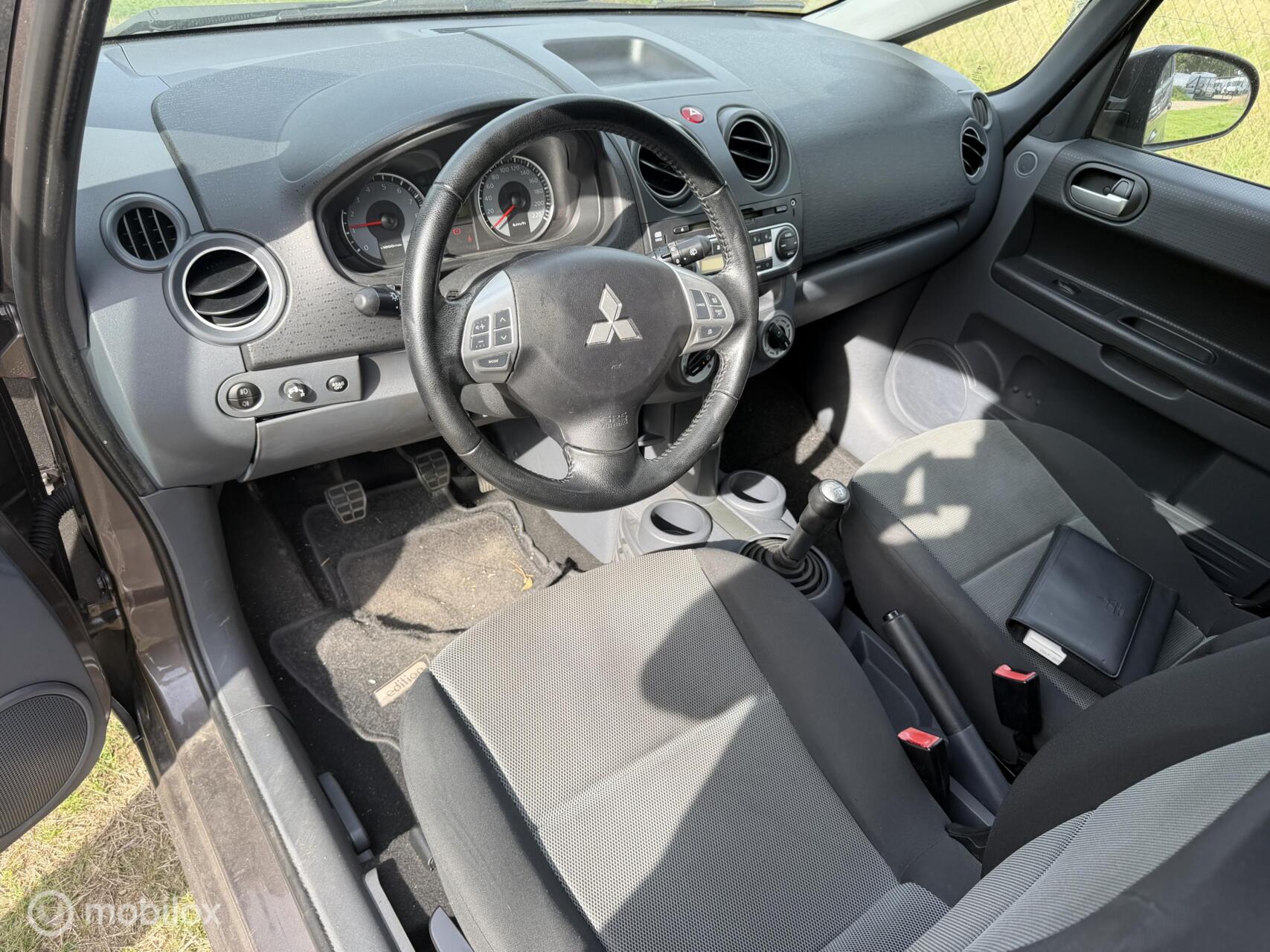 Foto van Mitsubishi Mitsubishi Colt