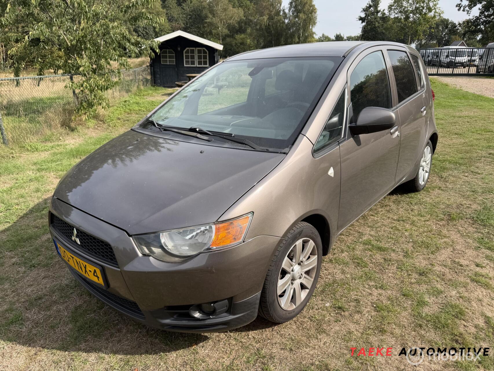 Mitsubishi Mitsubishi Colt 1.3 Edition Two AIRCO/NAP/APK 2012 - voorkant
