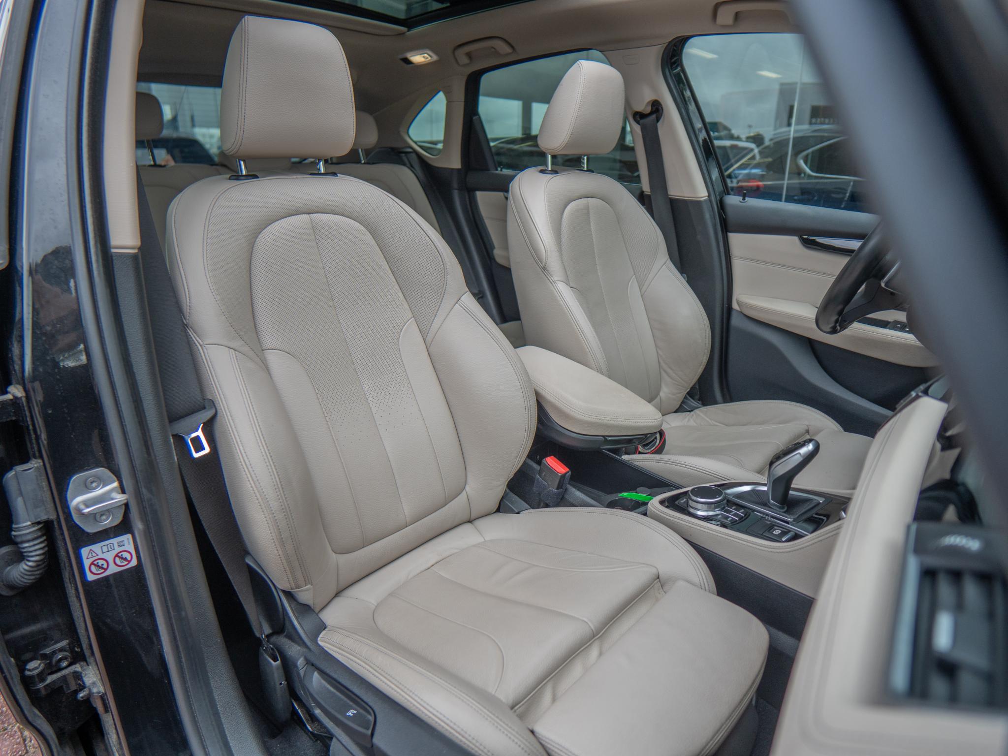 Foto van BMW 220i Active Tourer