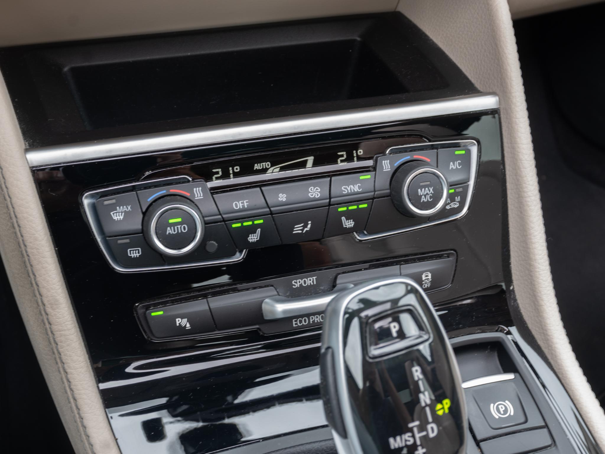 Foto van BMW 220i Active Tourer