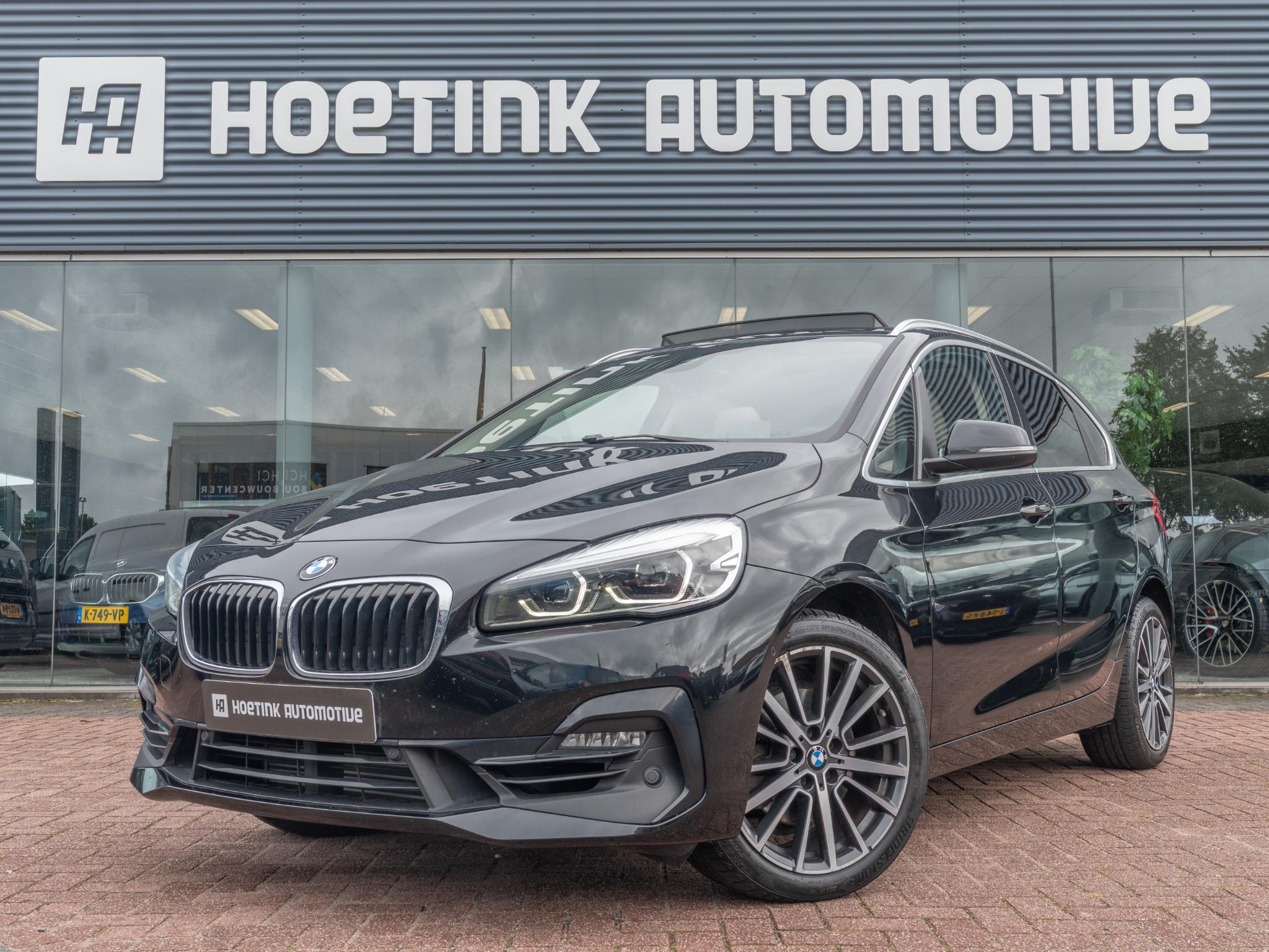 BMW 220i Active Tourer 220i High Executive 2018 - voorkant