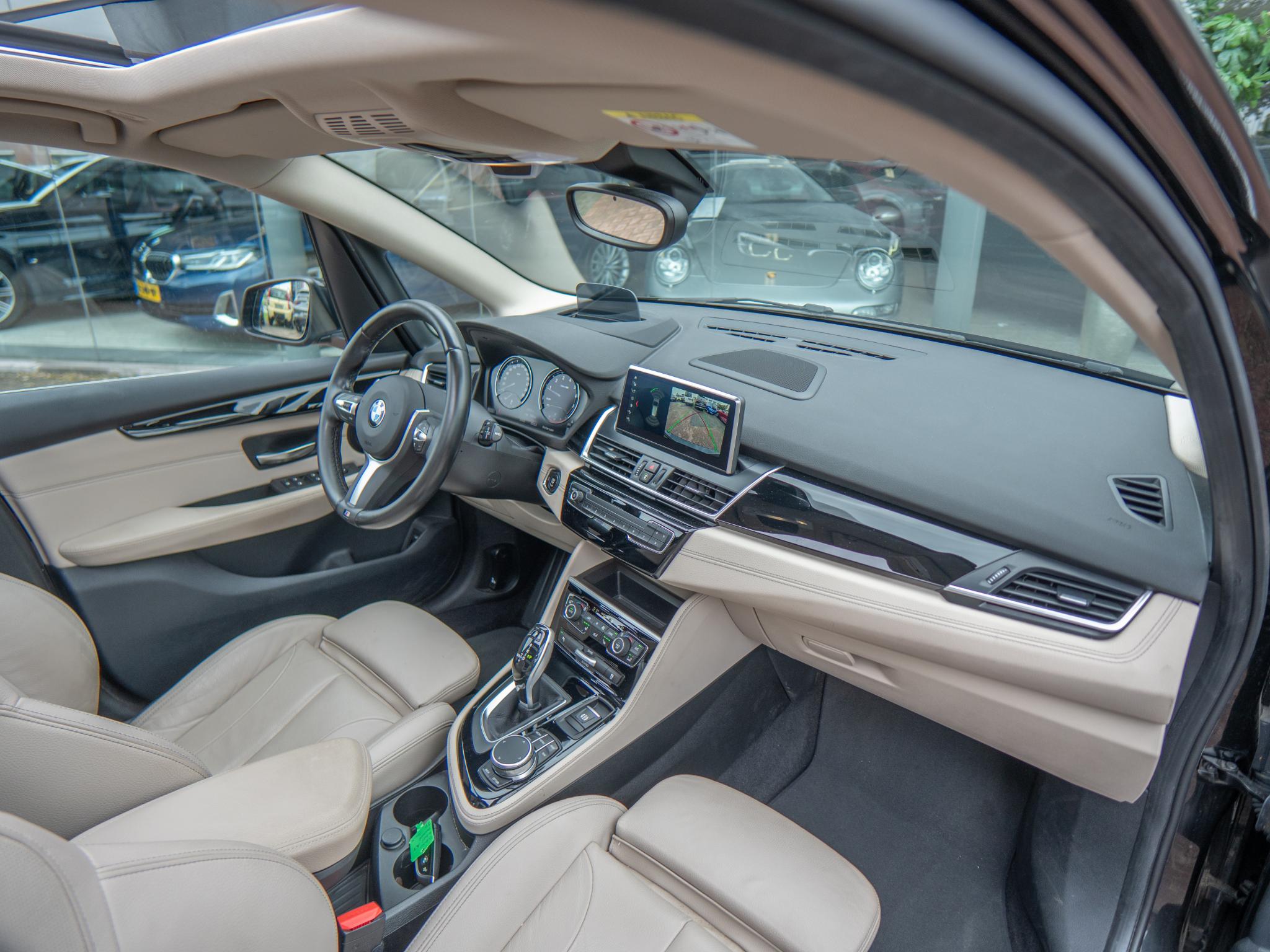 Foto van BMW 220i Active Tourer