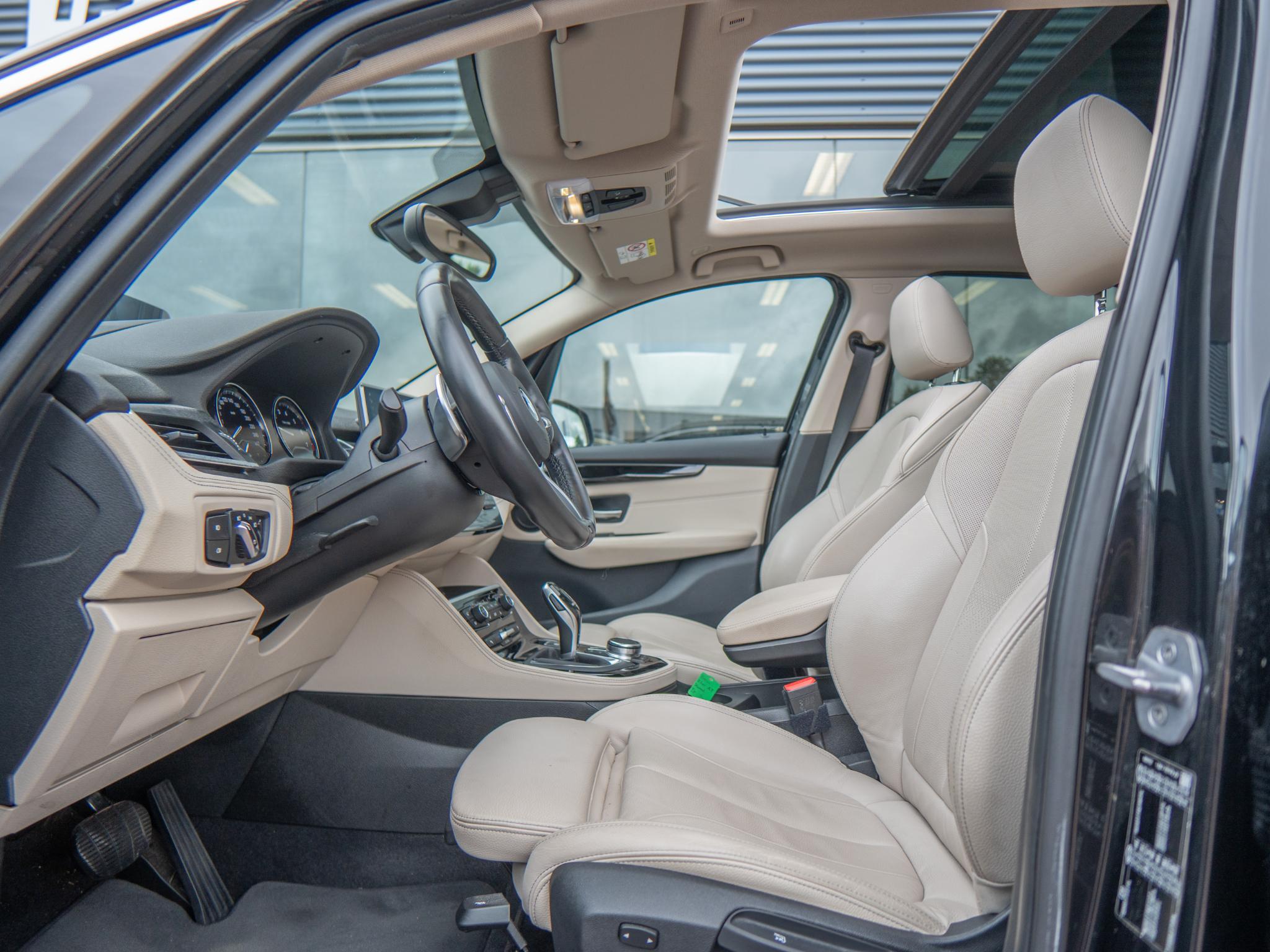 Foto van BMW 220i Active Tourer