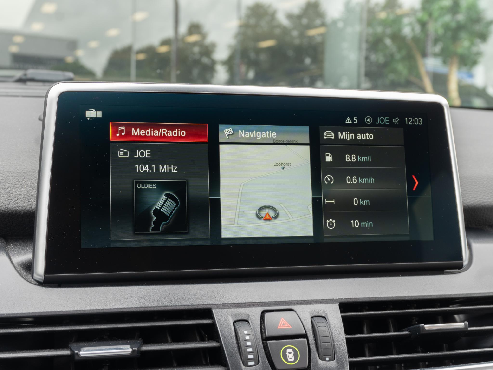 Foto van BMW 220i Active Tourer