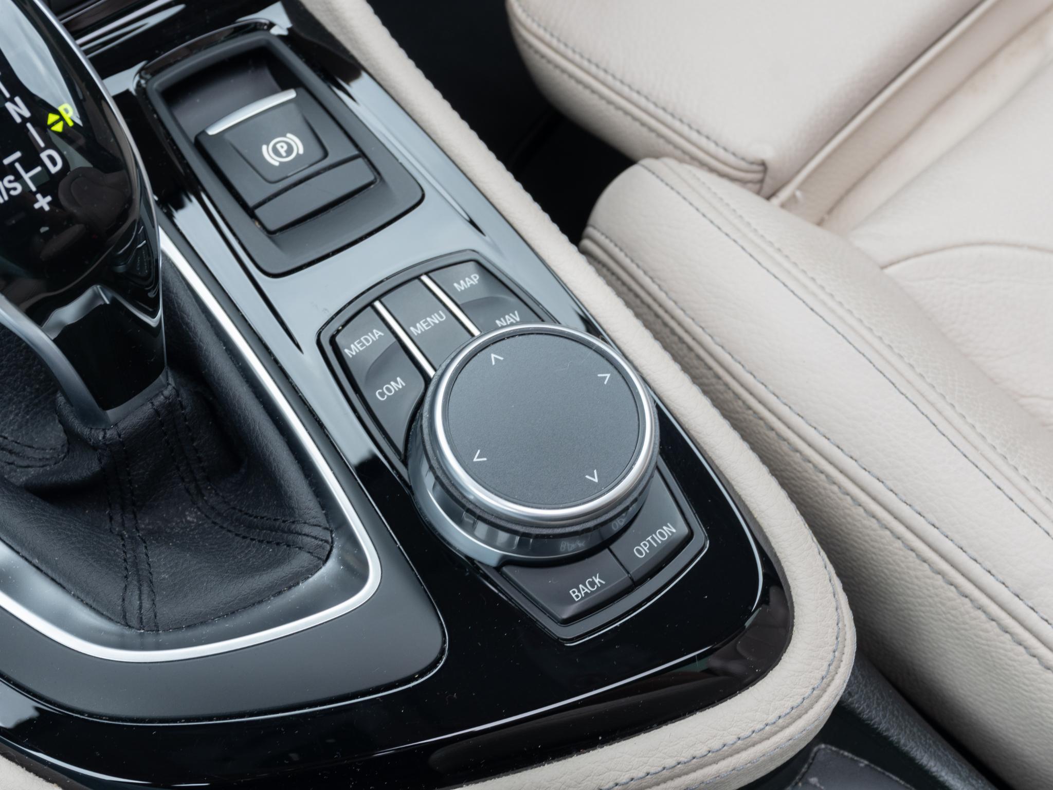 Foto van BMW 220i Active Tourer