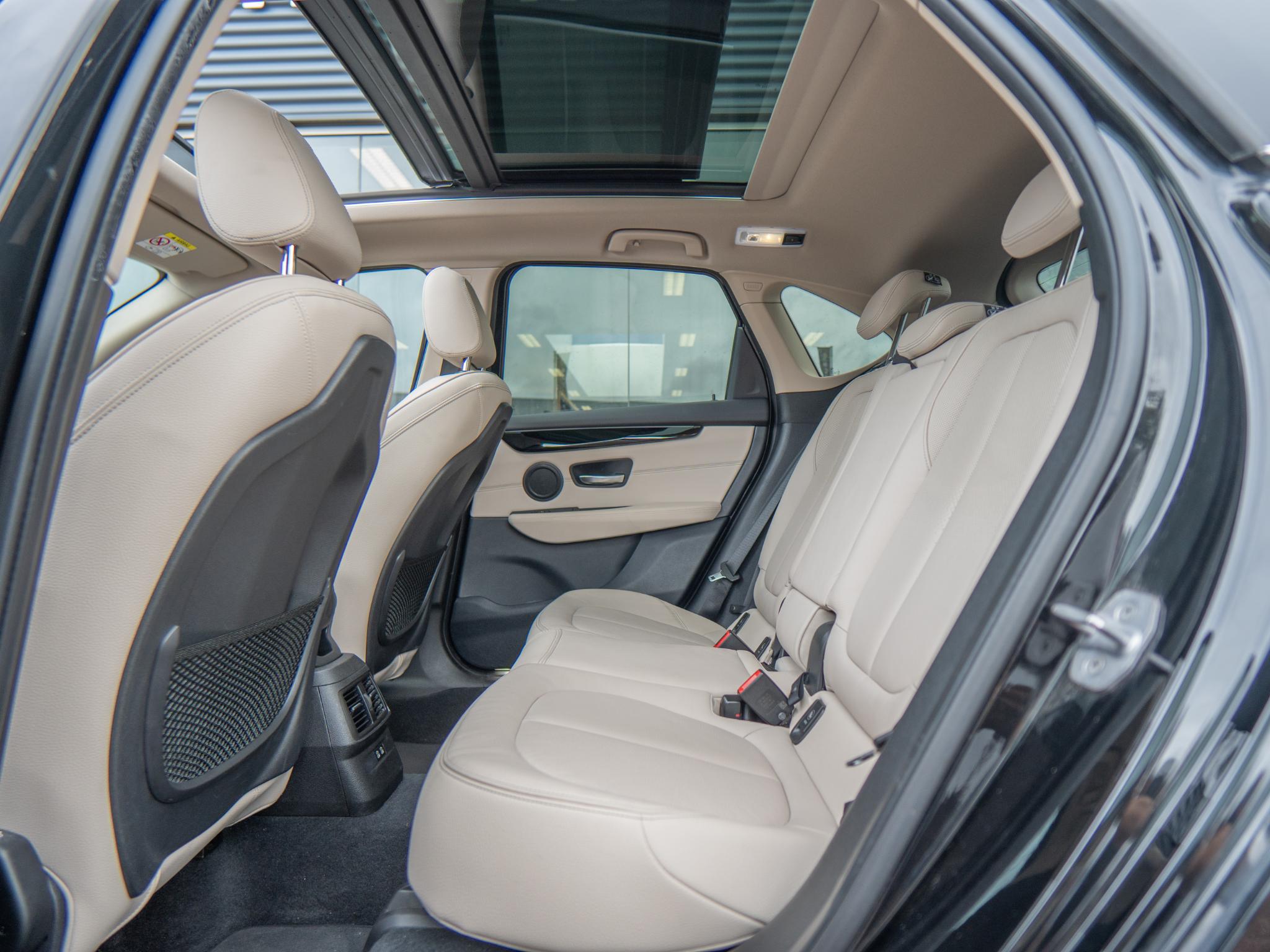 Foto van BMW 220i Active Tourer