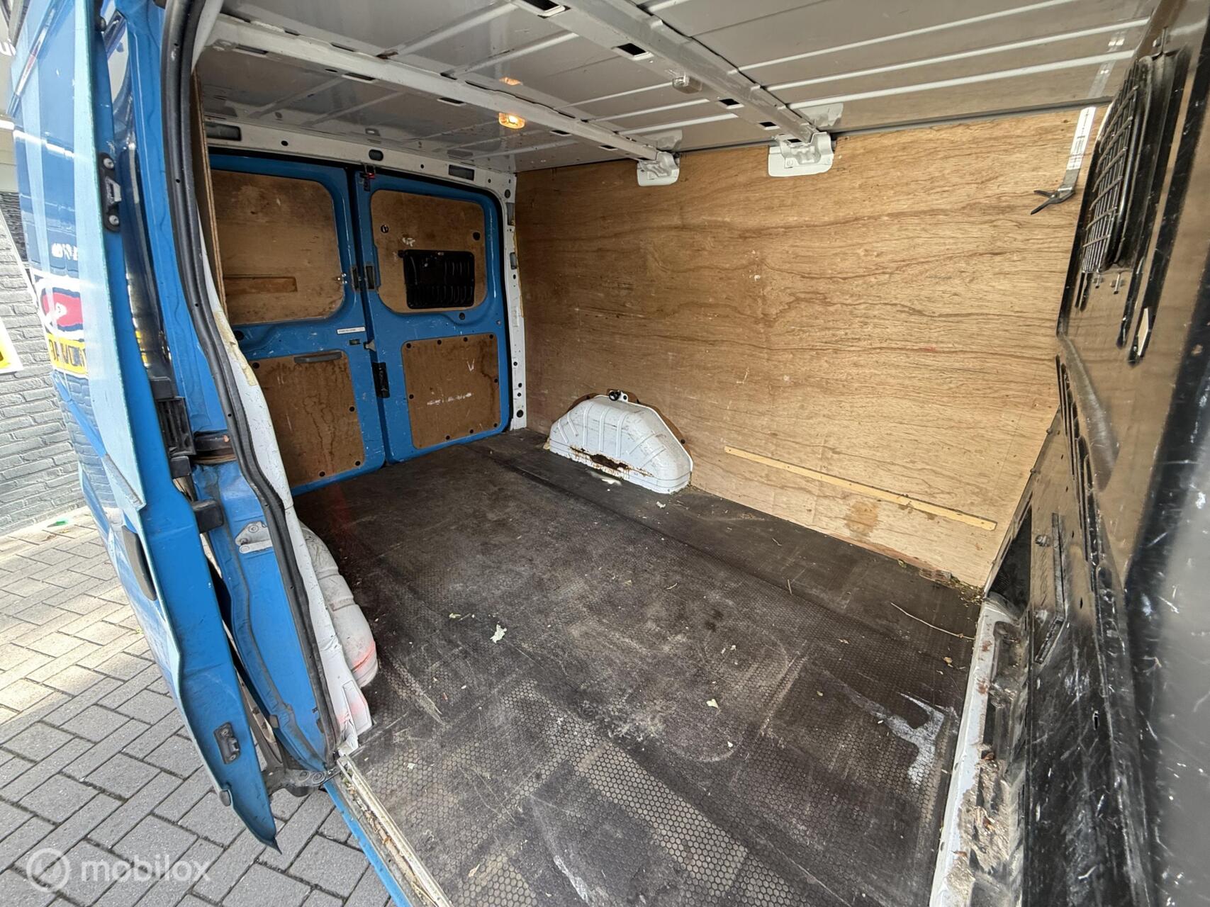 Foto van Ford Transit 260s Van 85dpf LR 4.23