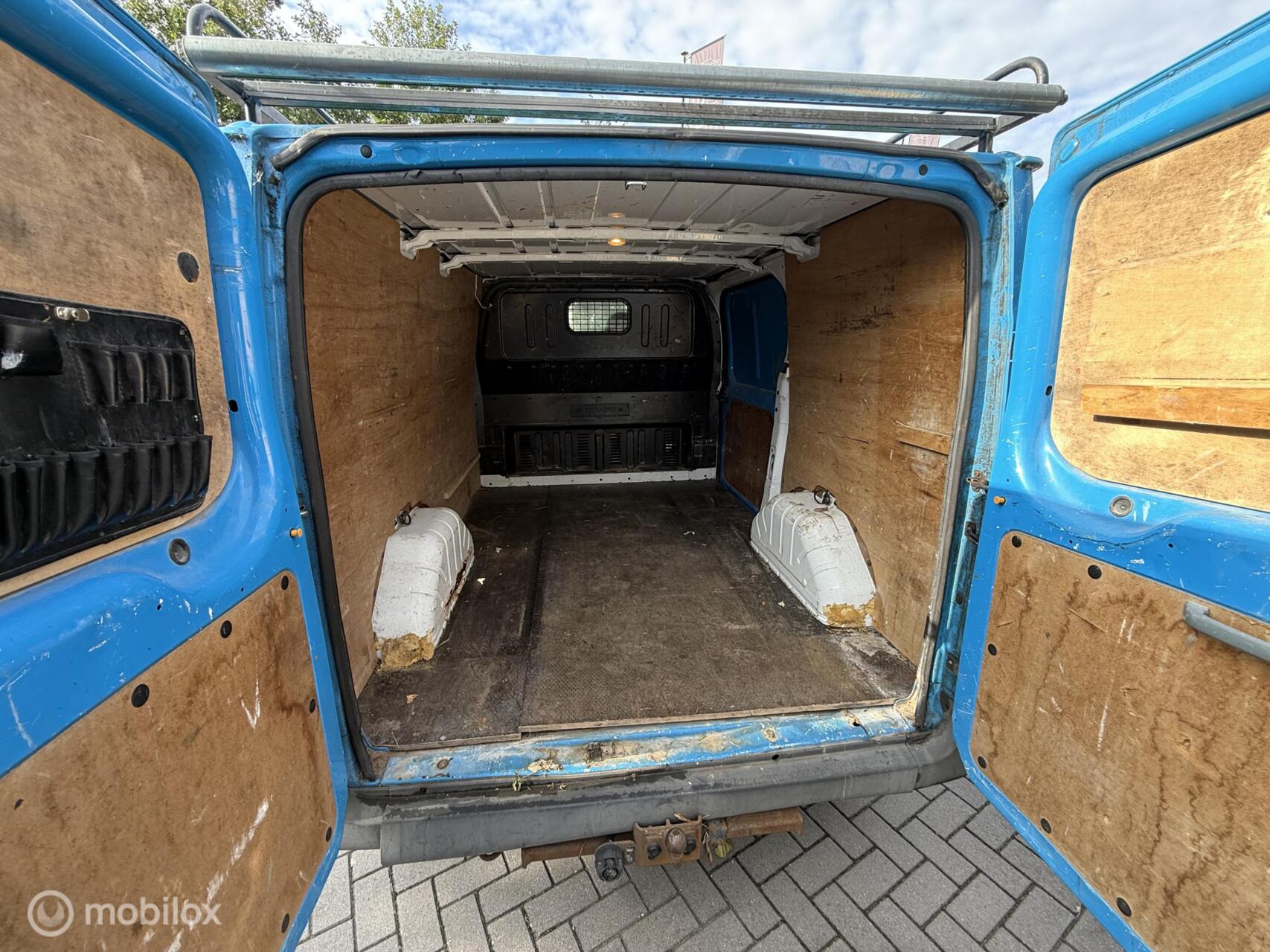 Foto van Ford Transit 260s Van 85dpf LR 4.23