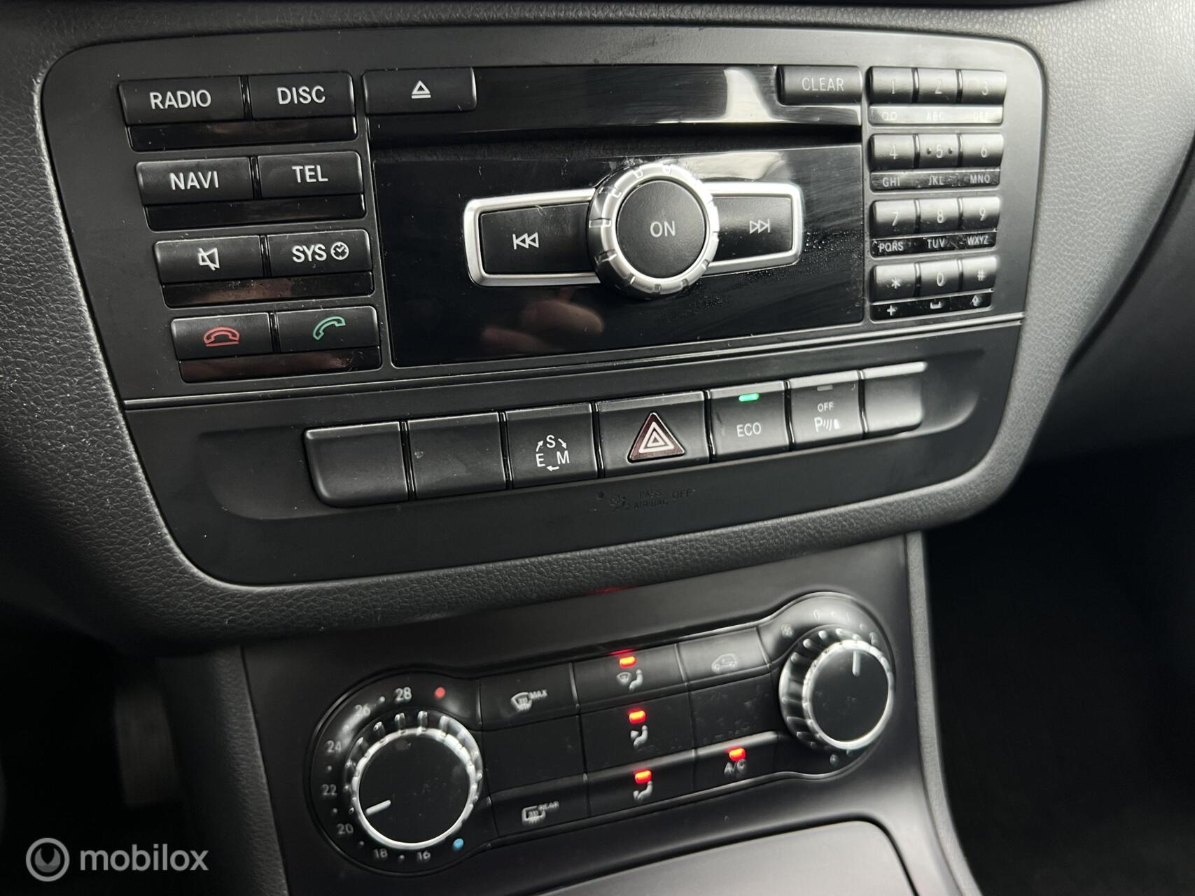 Foto van Mercedes-Benz B 180
