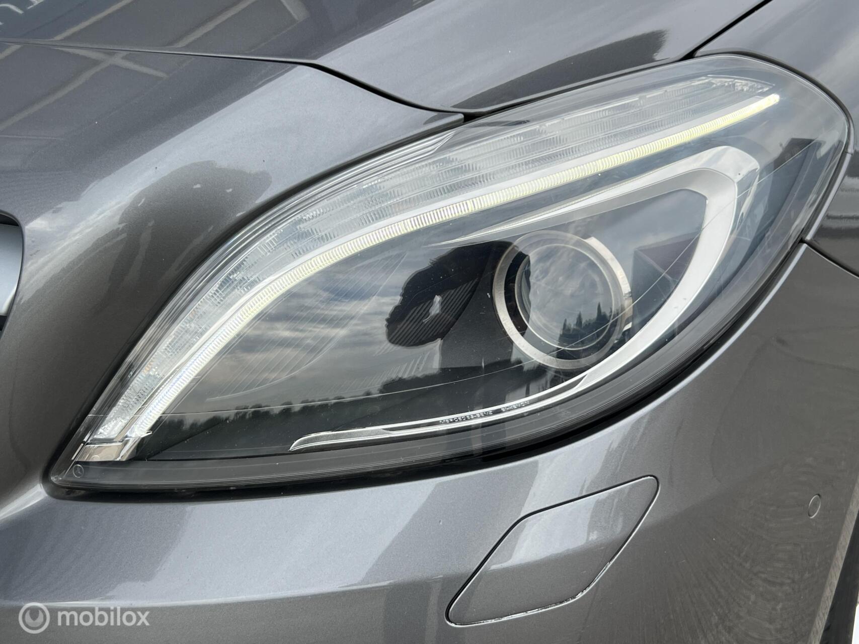 Foto van Mercedes-Benz B 180