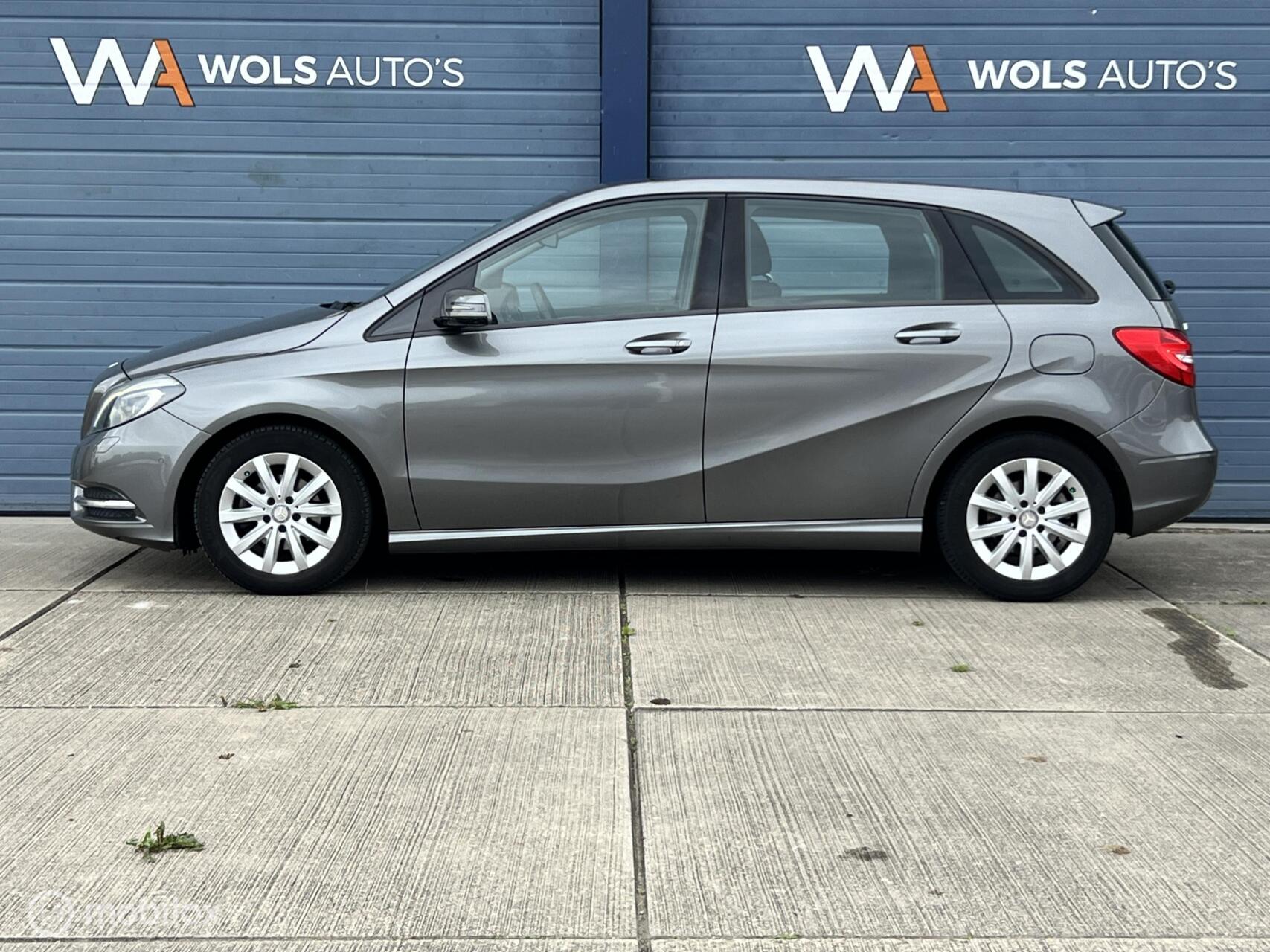 Foto van Mercedes-Benz B 180