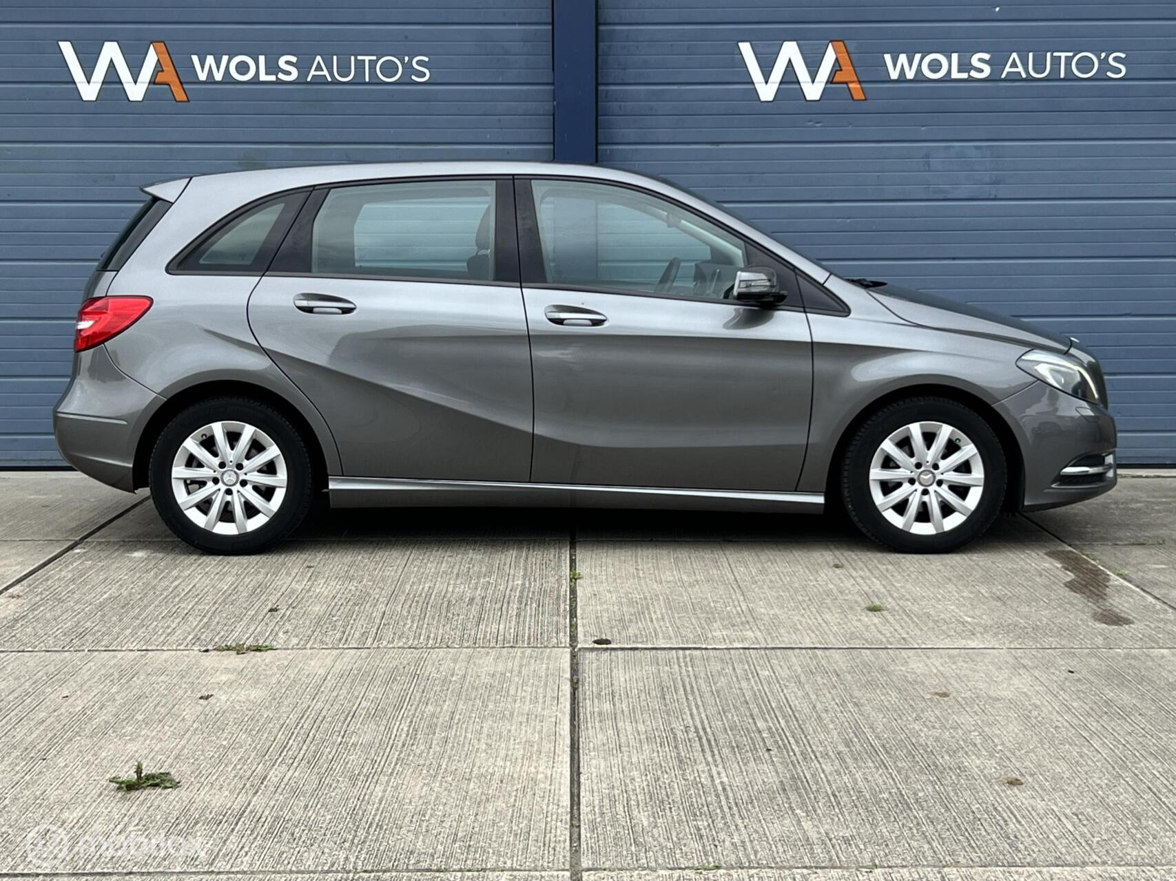 Foto van Mercedes-Benz B 180