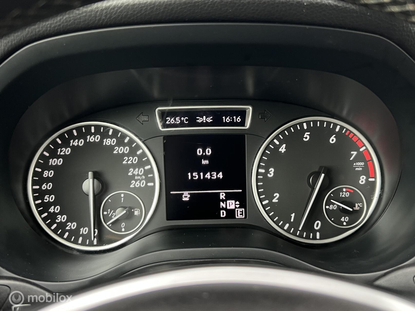 Foto van Mercedes-Benz B 180