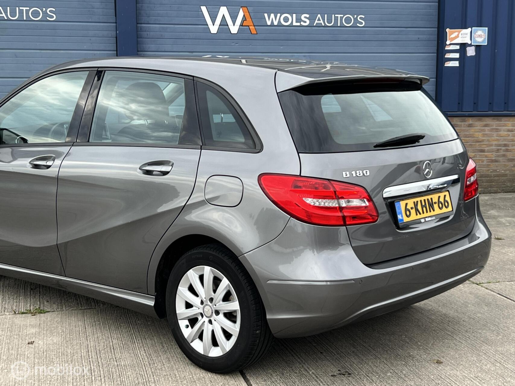 Foto van Mercedes-Benz B 180