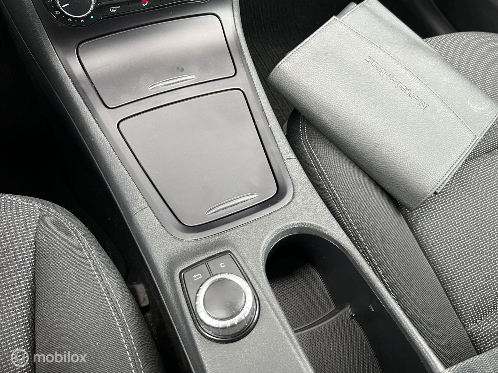 Foto van Mercedes-Benz B 180