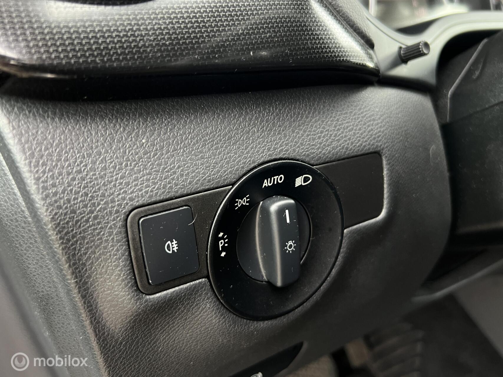 Foto van Mercedes-Benz B 180