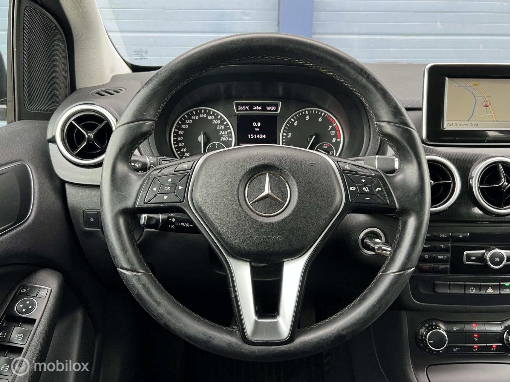 Foto van Mercedes-Benz B 180