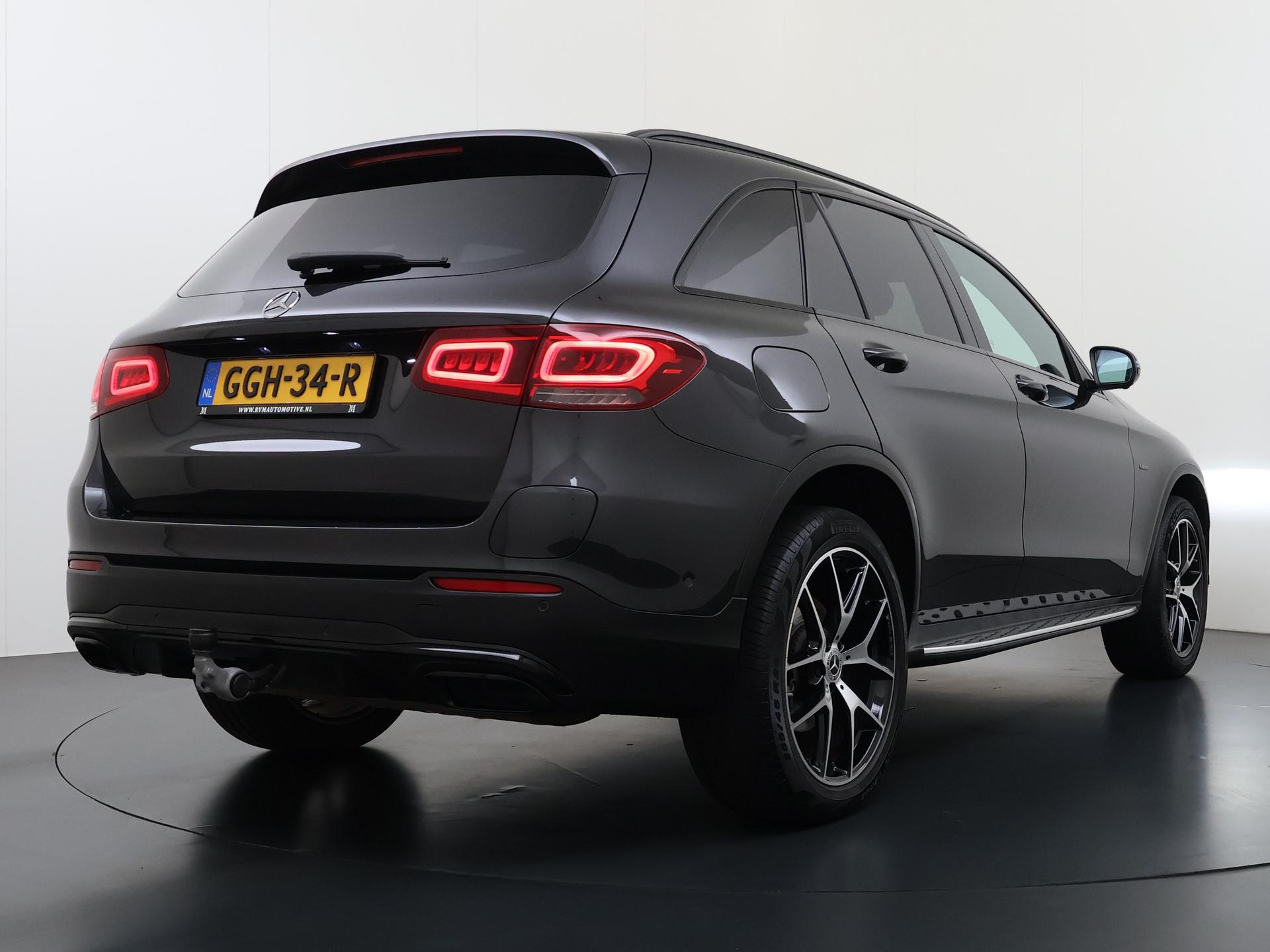 Foto van Mercedes-Benz GLC 300 E 4Matic