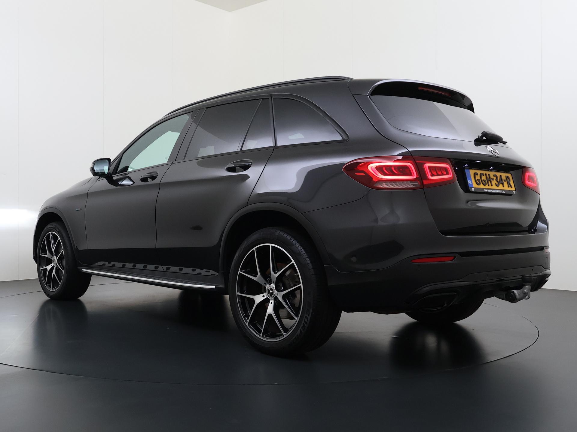 Foto van Mercedes-Benz GLC 300 E 4Matic