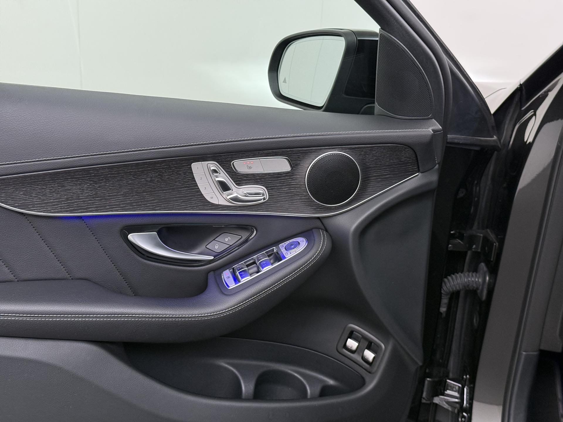 Foto van Mercedes-Benz GLC 300 E 4Matic