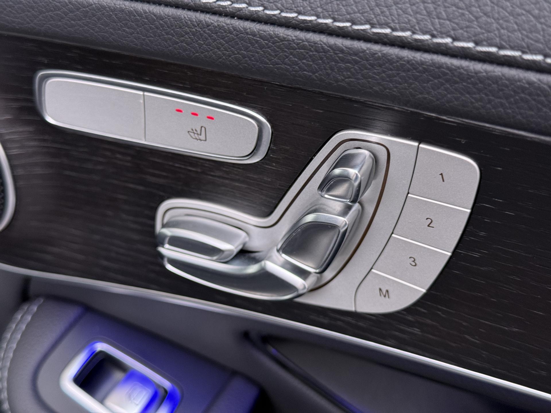 Foto van Mercedes-Benz GLC 300 E 4Matic
