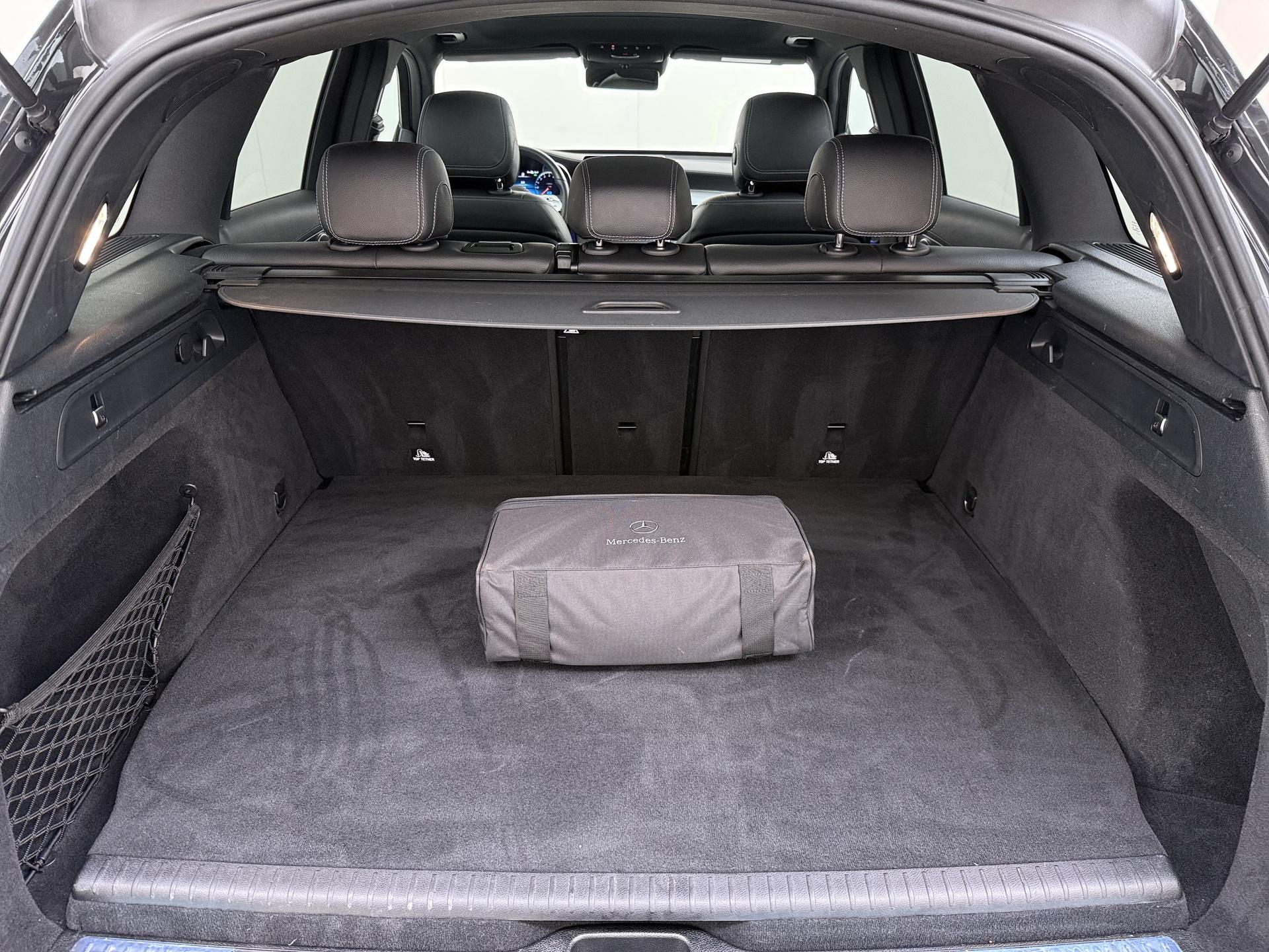 Foto van Mercedes-Benz GLC 300 E 4Matic