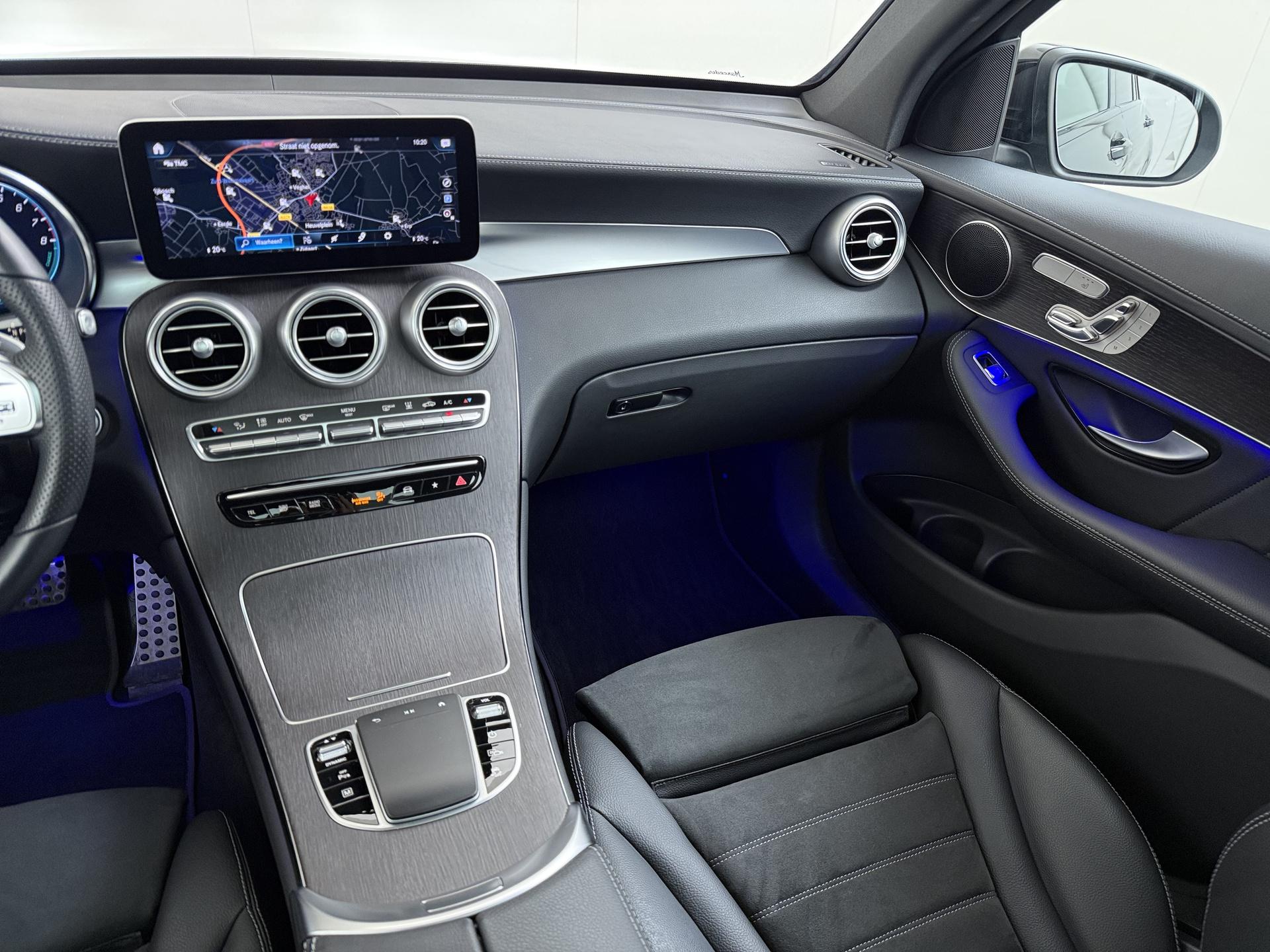 Foto van Mercedes-Benz GLC 300 E 4Matic