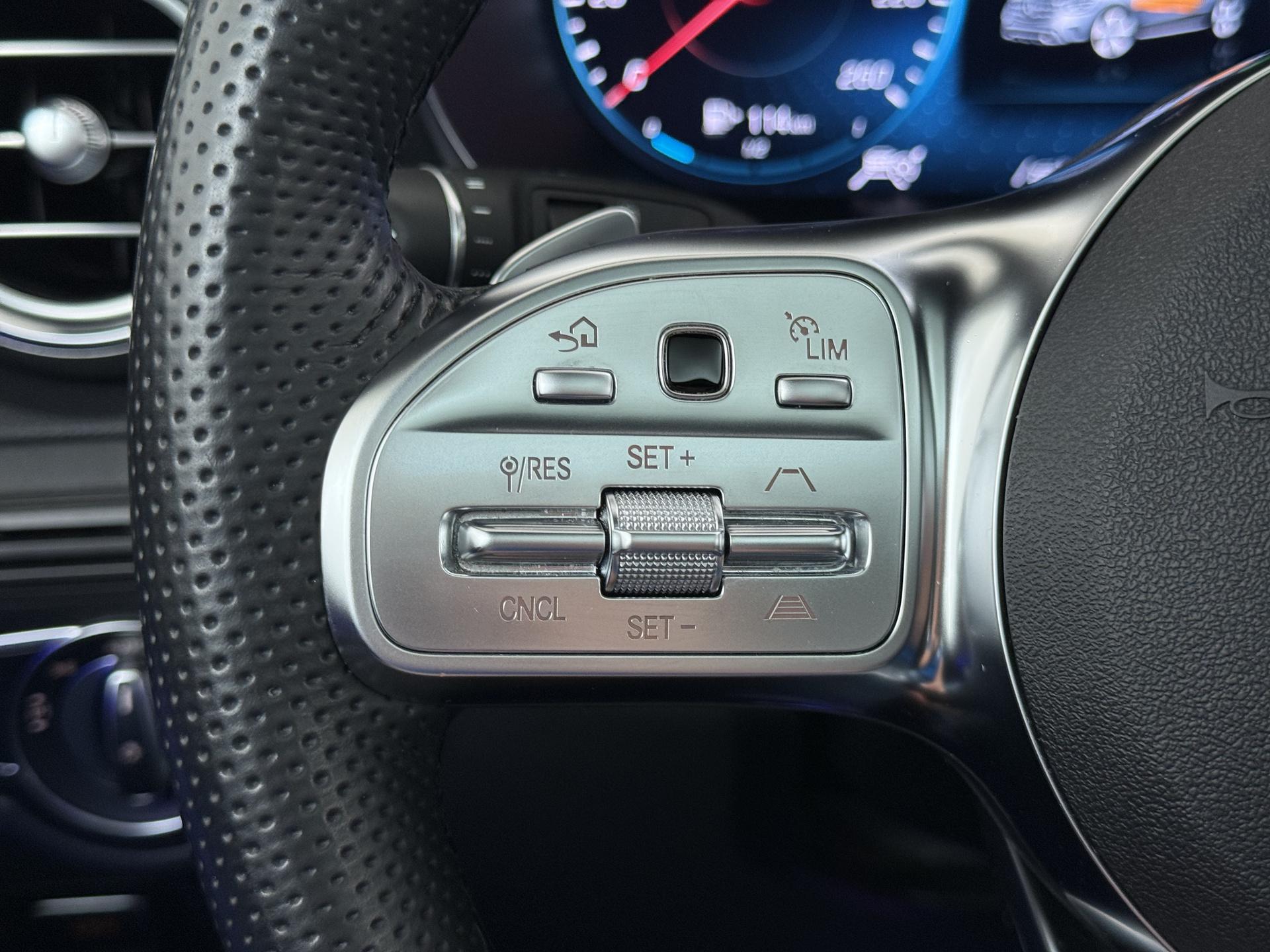 Foto van Mercedes-Benz GLC 300 E 4Matic