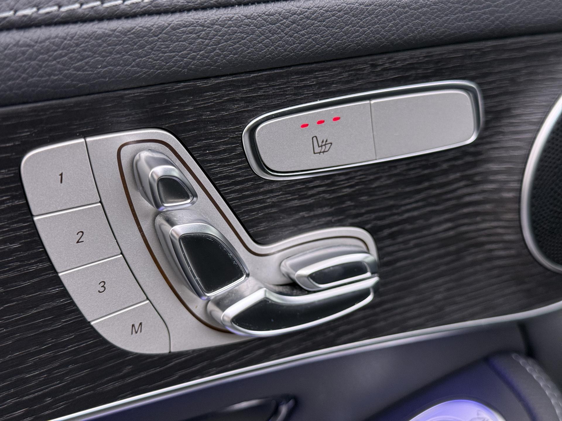 Foto van Mercedes-Benz GLC 300 E 4Matic