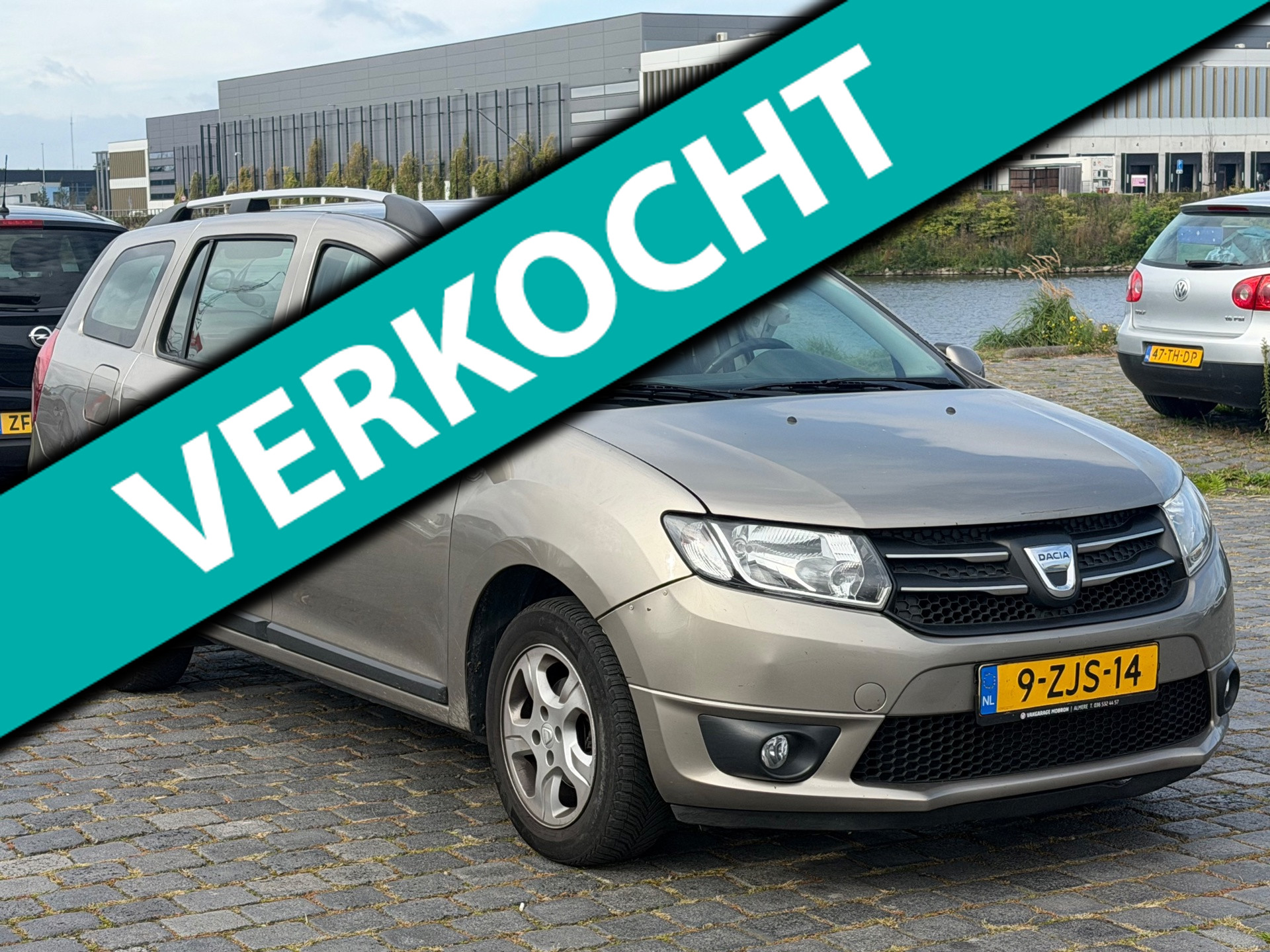 Dacia Logan 0.9 TCe Prestige AIRCO CRUISE PDC TREKHAAK 2015 - voorkant