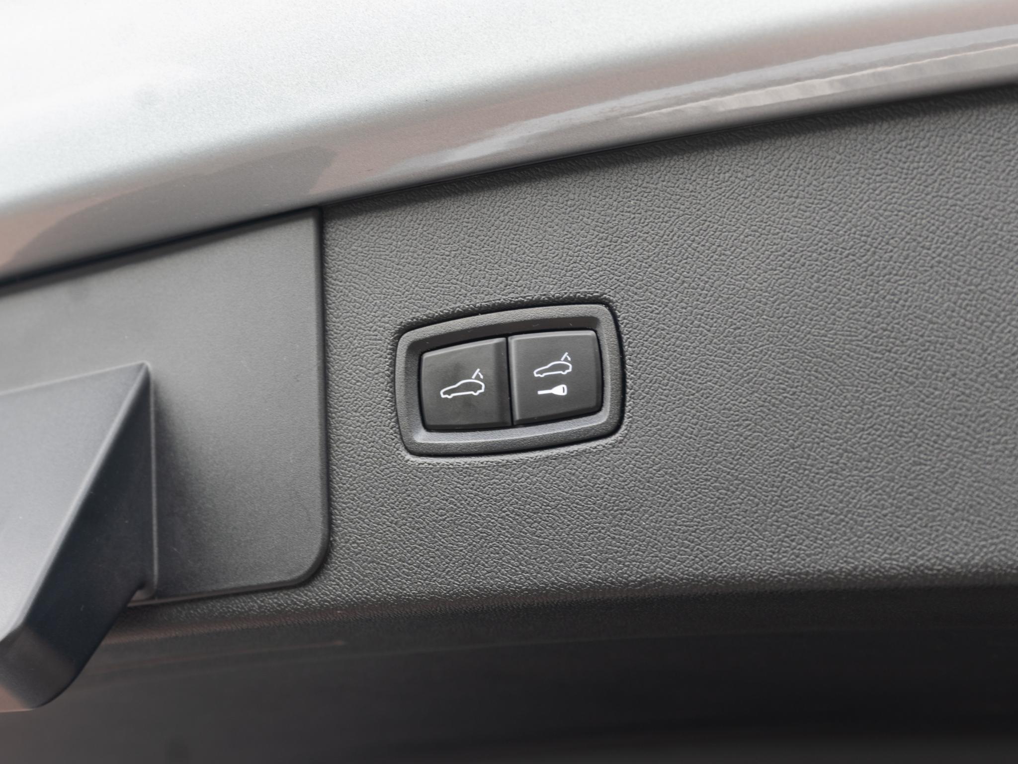 Foto van Porsche Cayenne E-hybrid