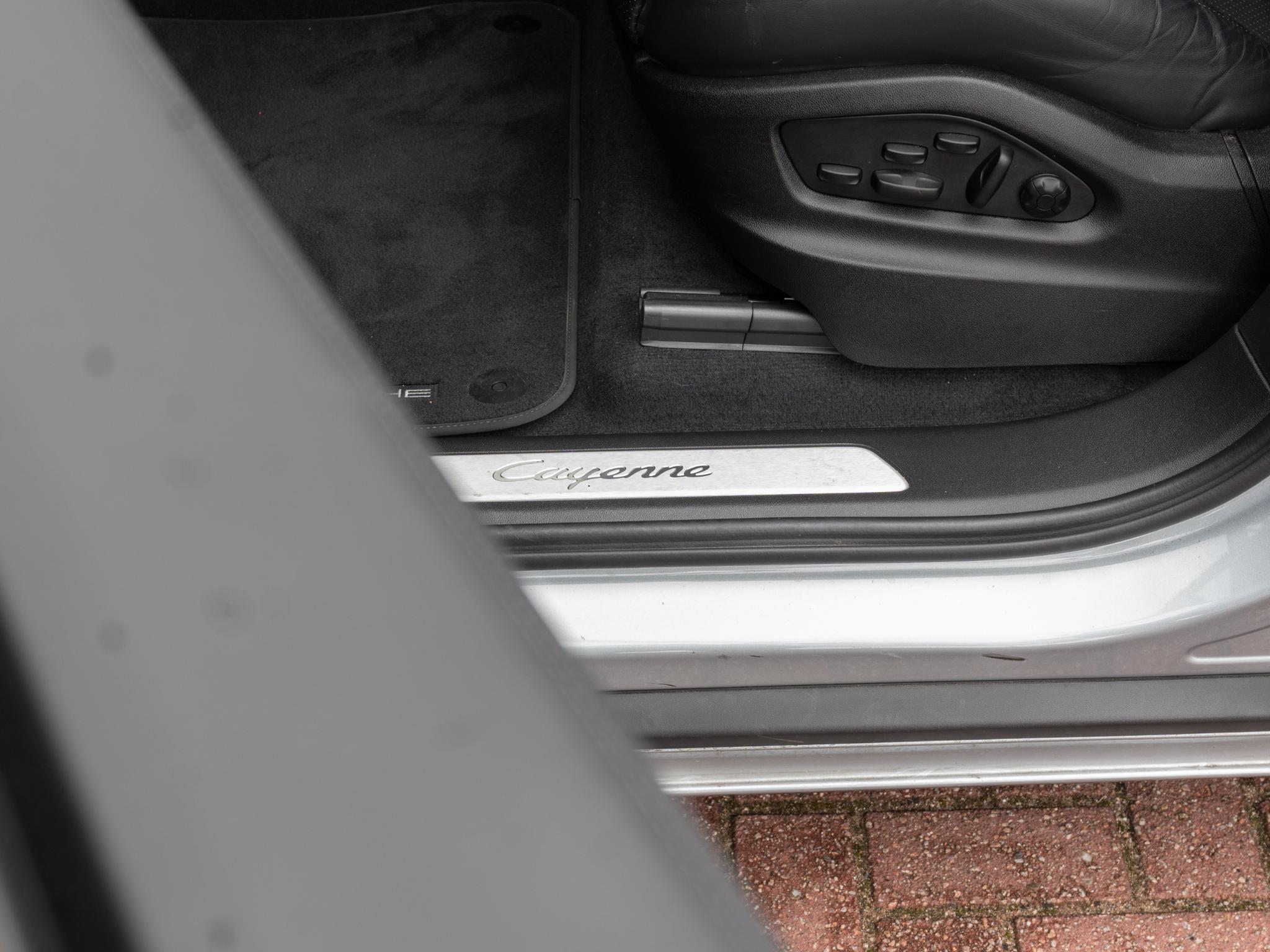 Foto van Porsche Cayenne E-hybrid