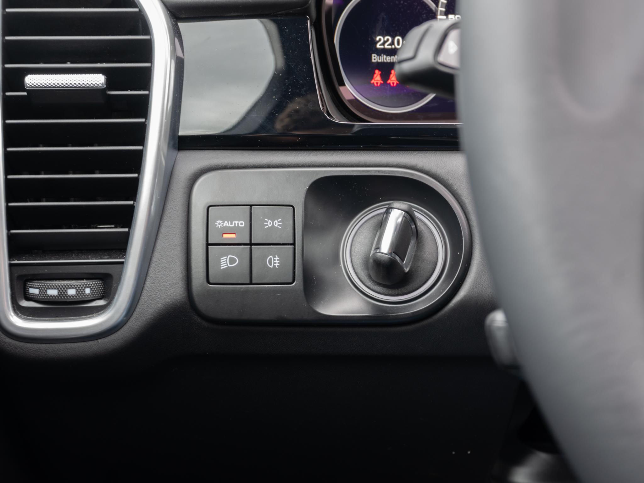Foto van Porsche Cayenne E-hybrid