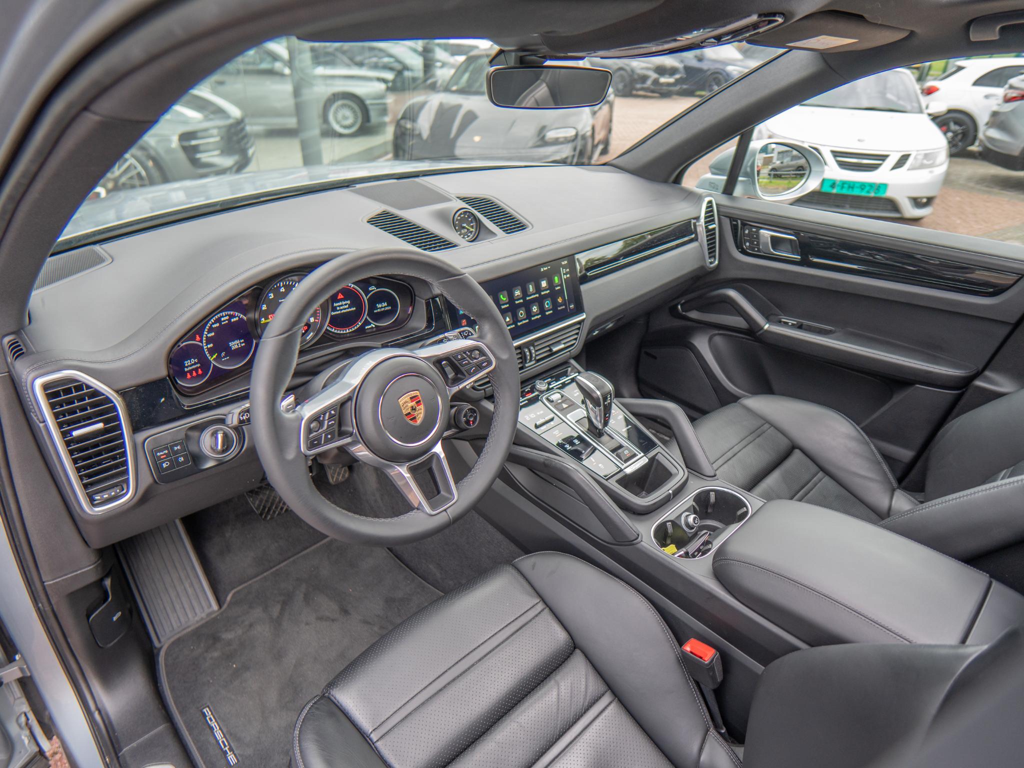 Foto van Porsche Cayenne E-hybrid