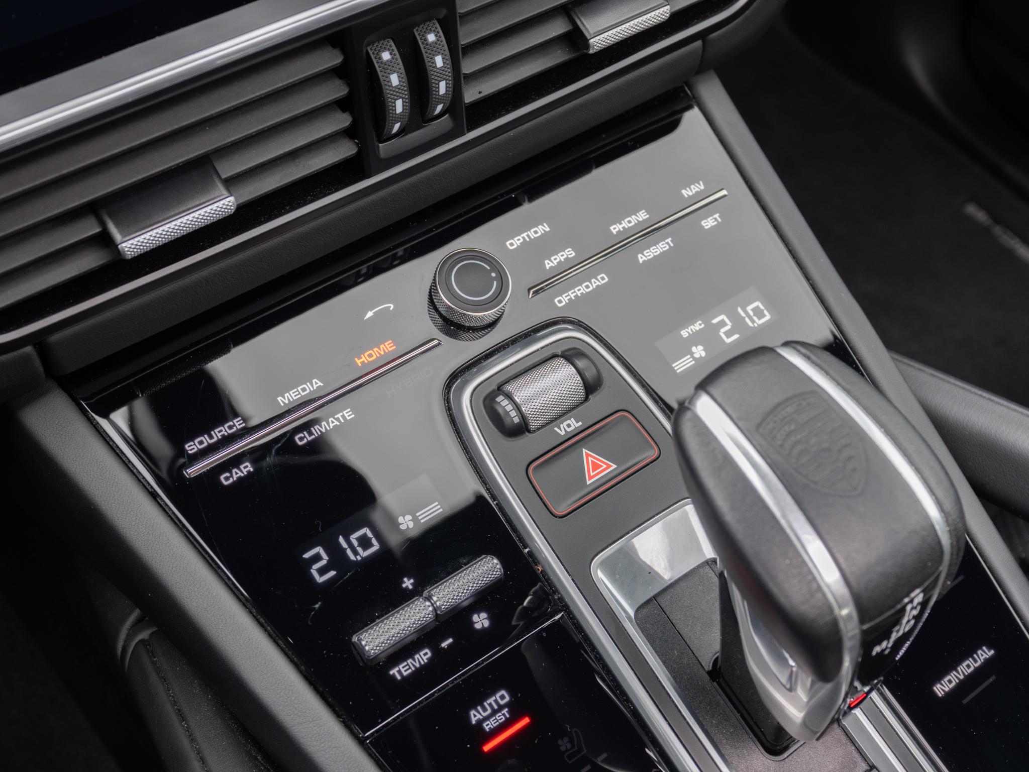 Foto van Porsche Cayenne E-hybrid