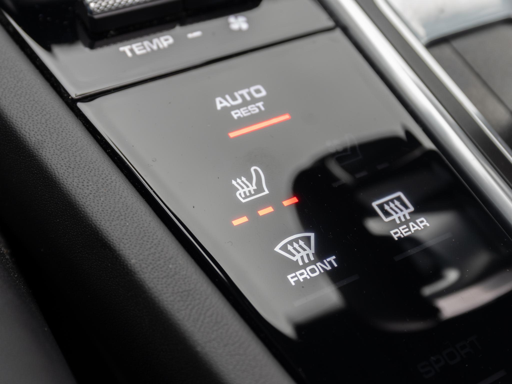 Foto van Porsche Cayenne E-hybrid