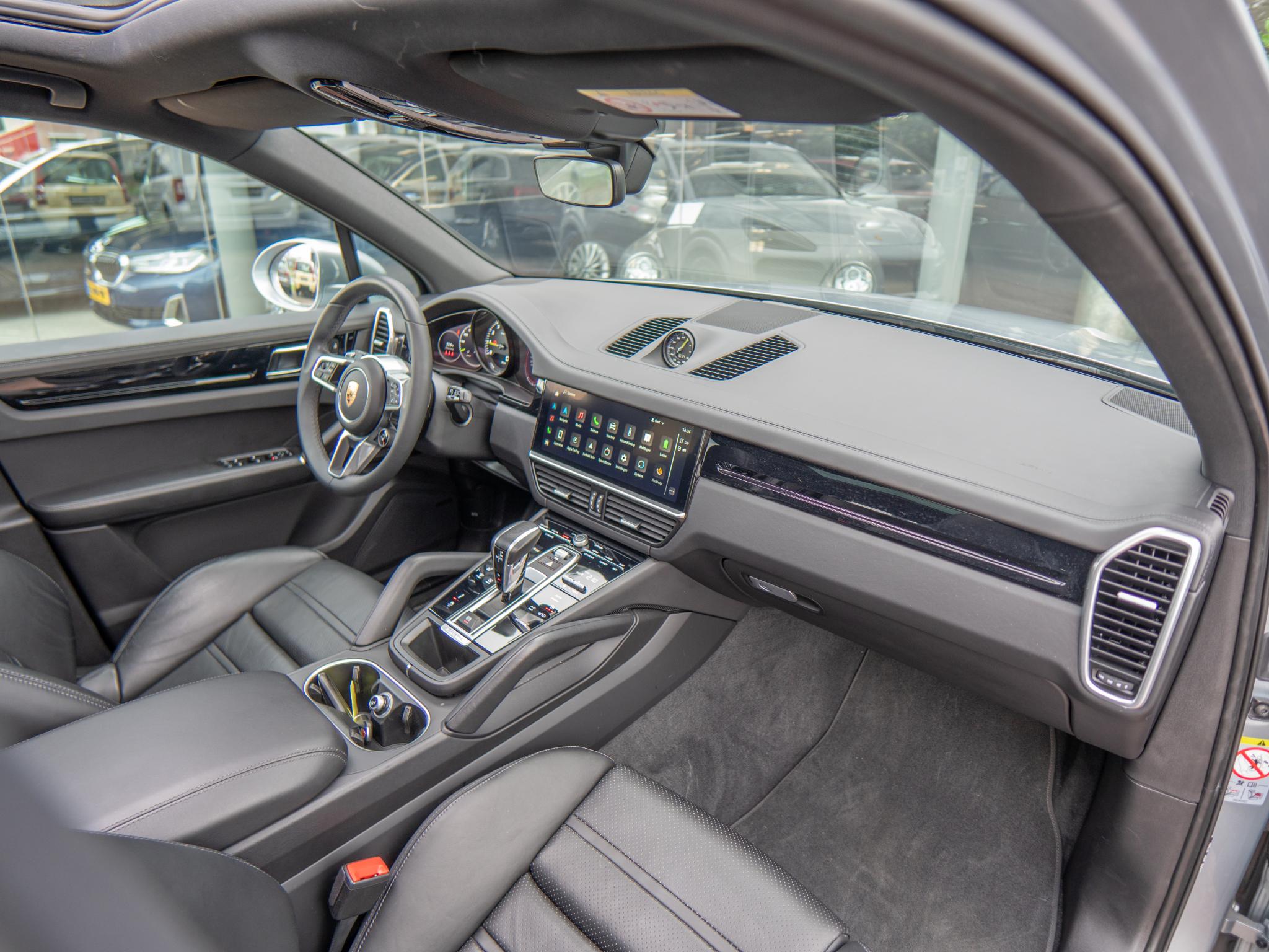 Foto van Porsche Cayenne E-hybrid
