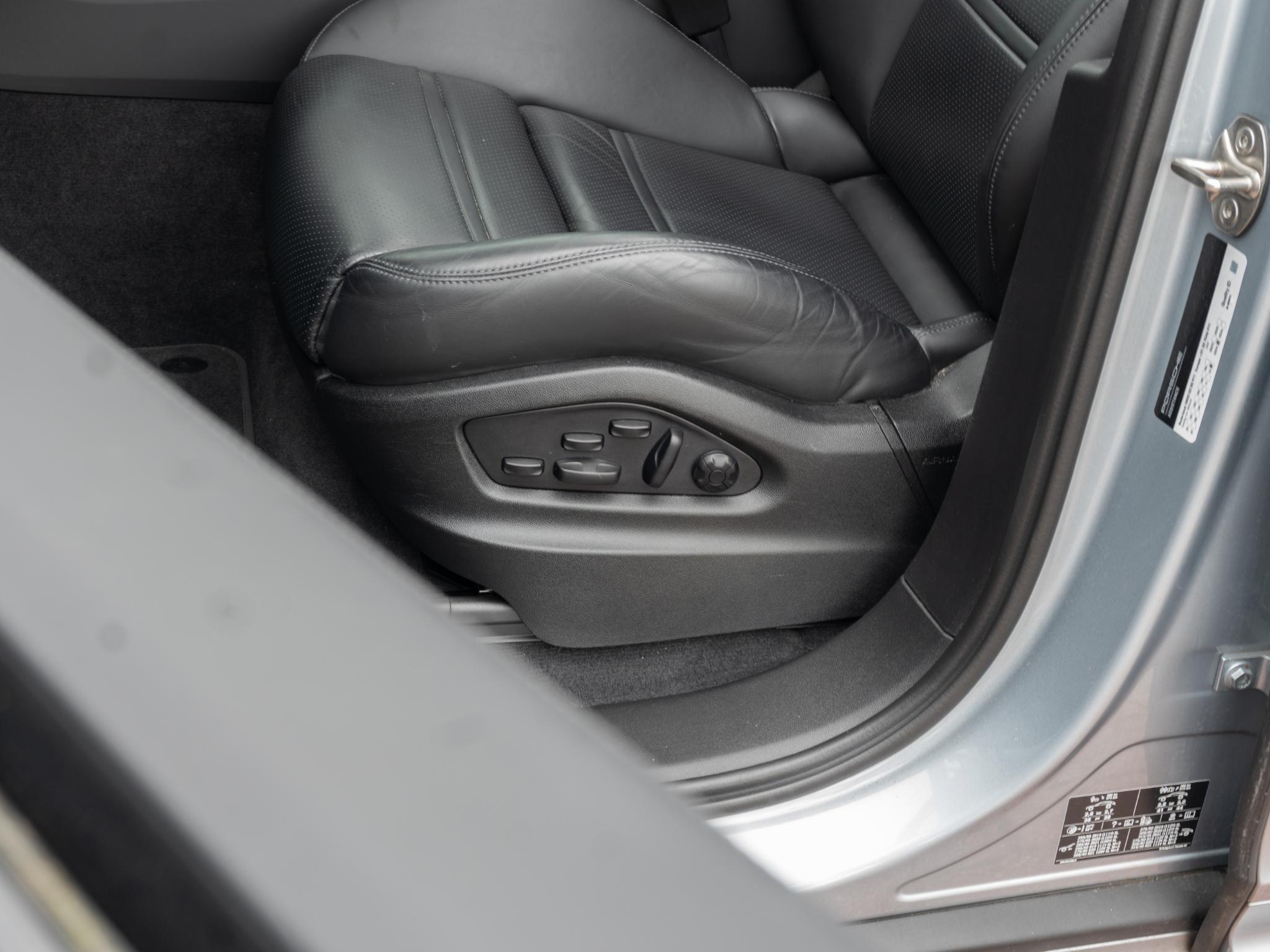 Foto van Porsche Cayenne E-hybrid