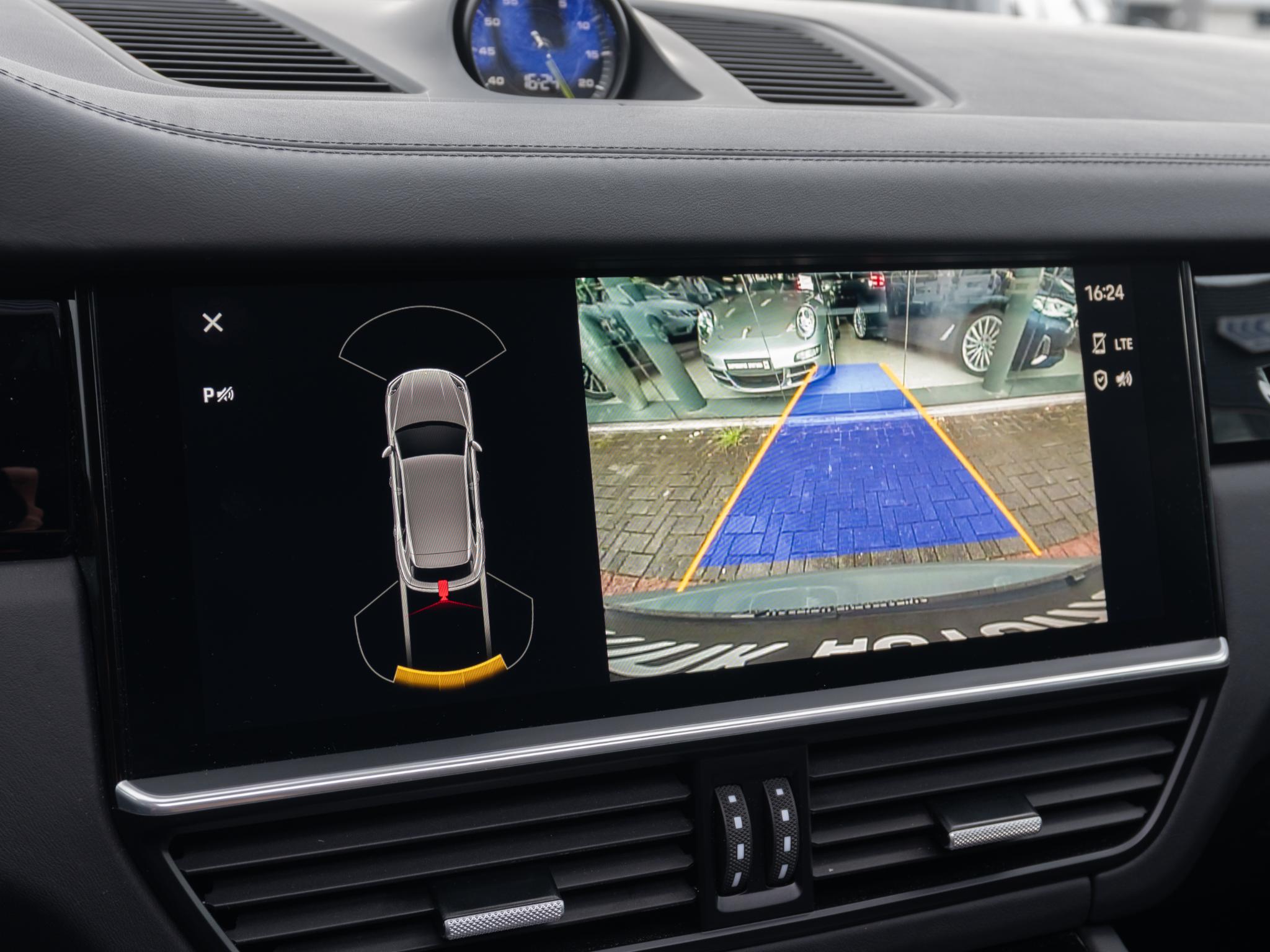 Foto van Porsche Cayenne E-hybrid