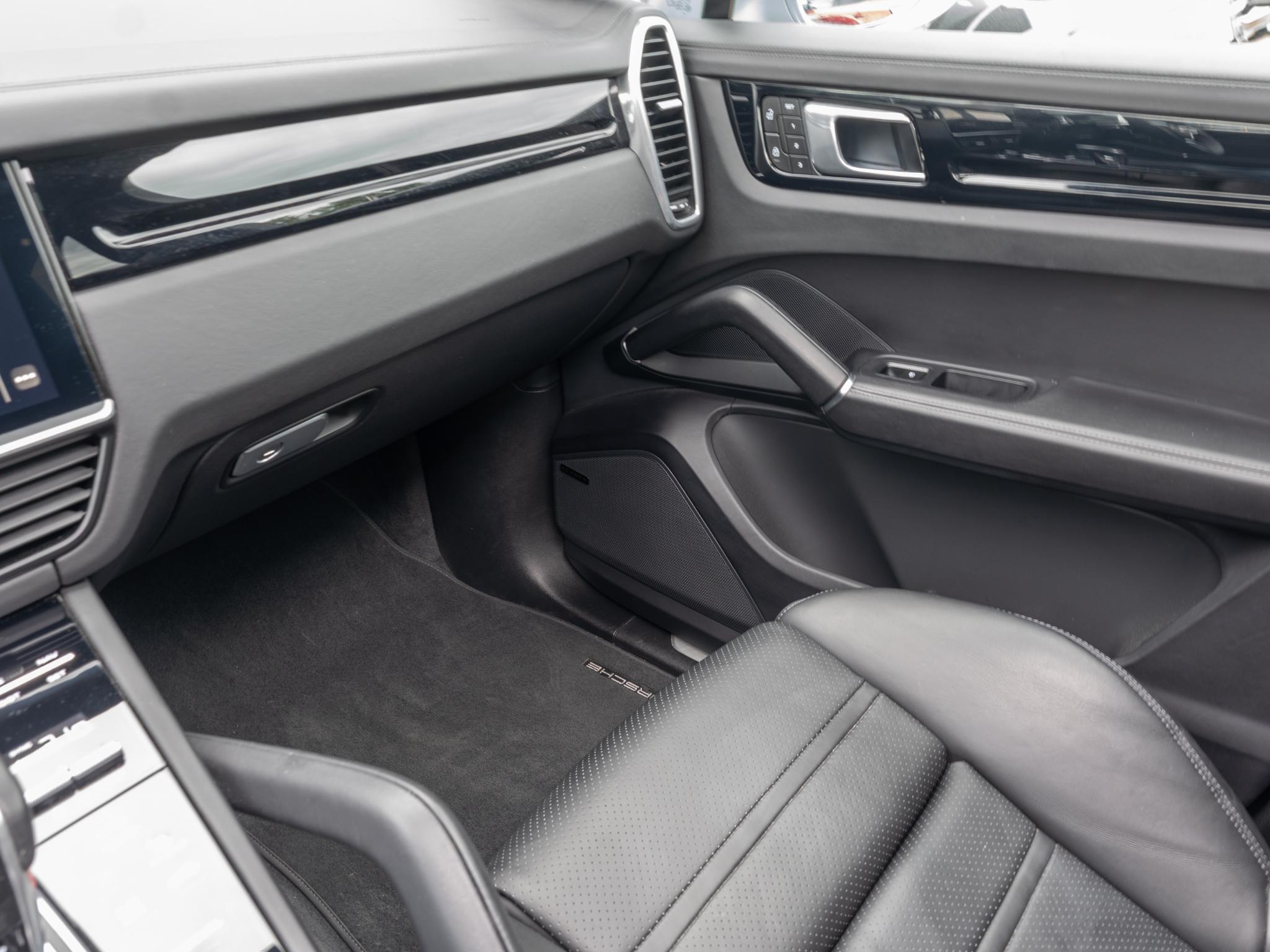 Foto van Porsche Cayenne E-hybrid