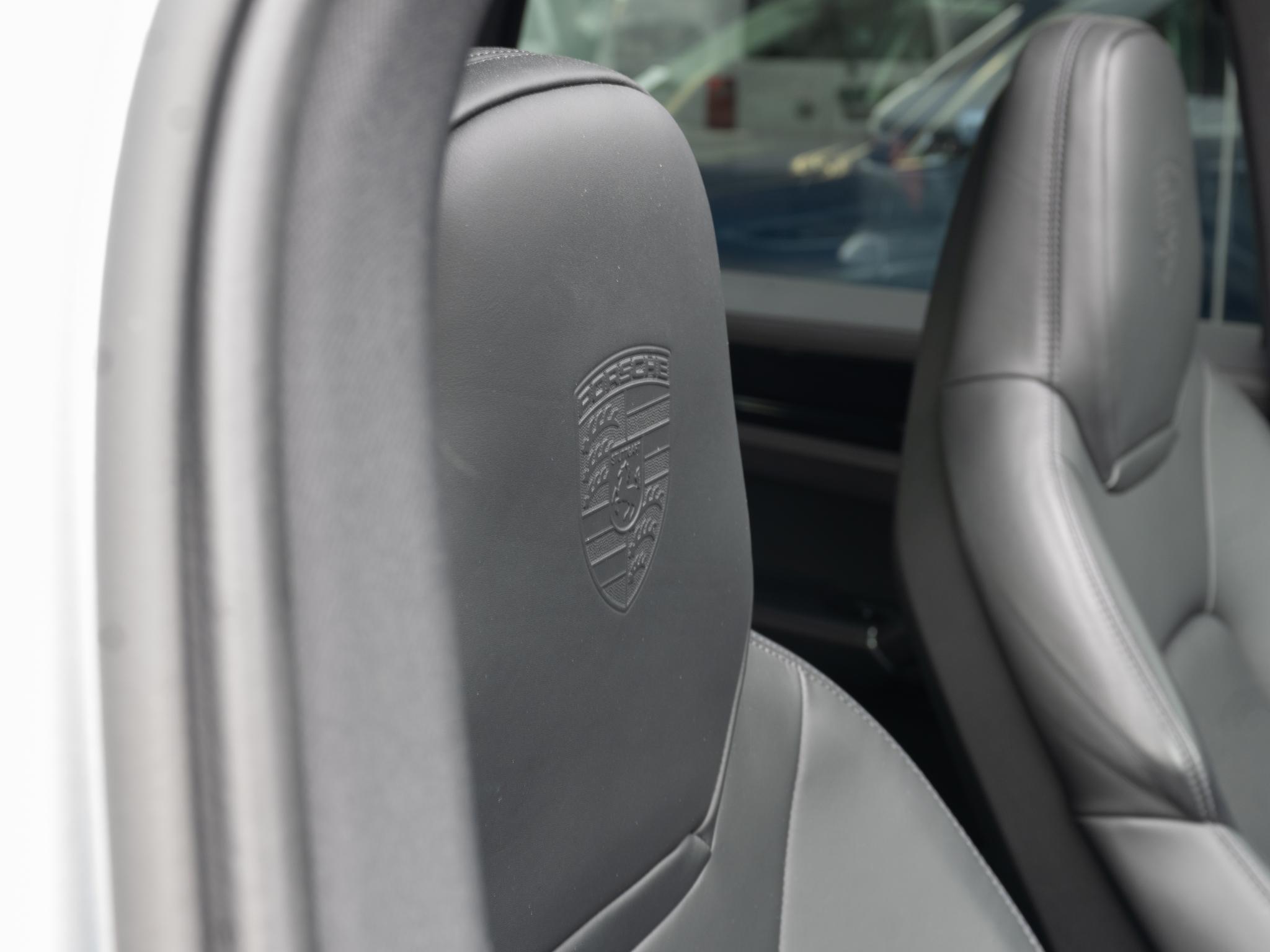 Foto van Porsche Cayenne E-hybrid