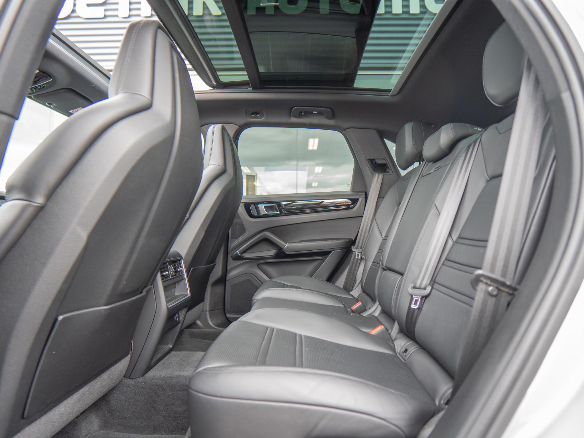 Foto van Porsche Cayenne E-hybrid