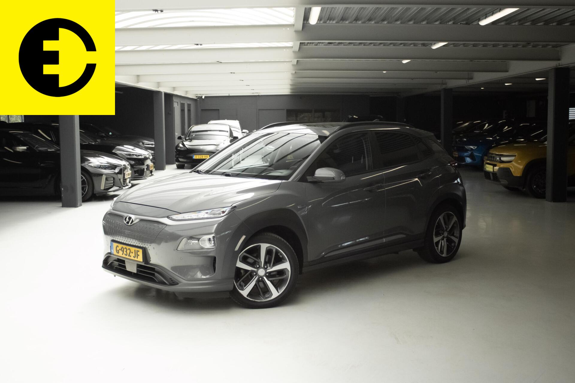 Hyundai Kona EV Premium 64 kWh | SOH 89,6% | Stoelverkoeling | Adaptive cruise control 2019 - voorkant
