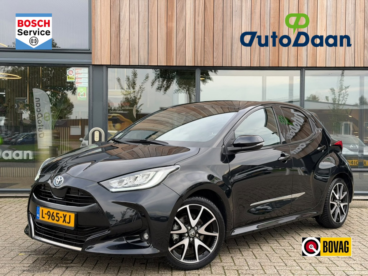 Toyota Toyota Yaris 1.5 Hybrid Executive | JBL | Carplay | Stoelverwarming | Pano 2021 - voorkant