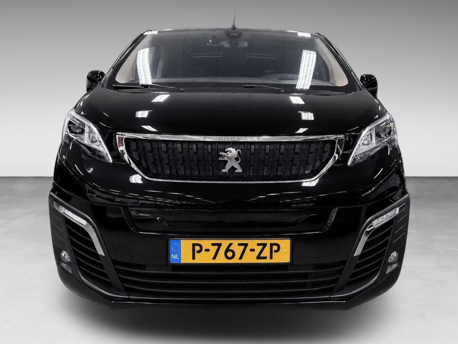 Foto van Peugeot Expert Traveller