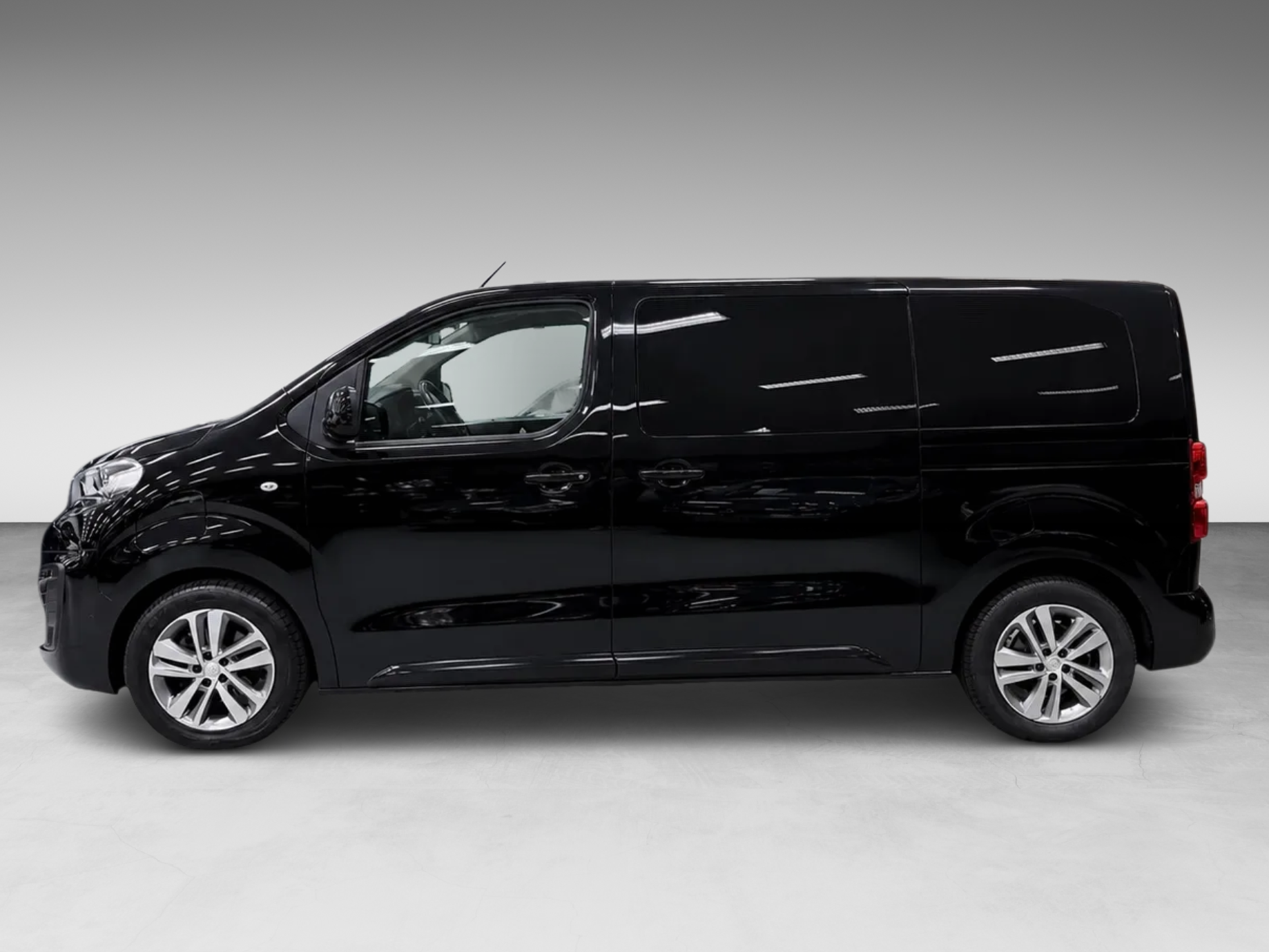 Foto van Peugeot Expert Traveller