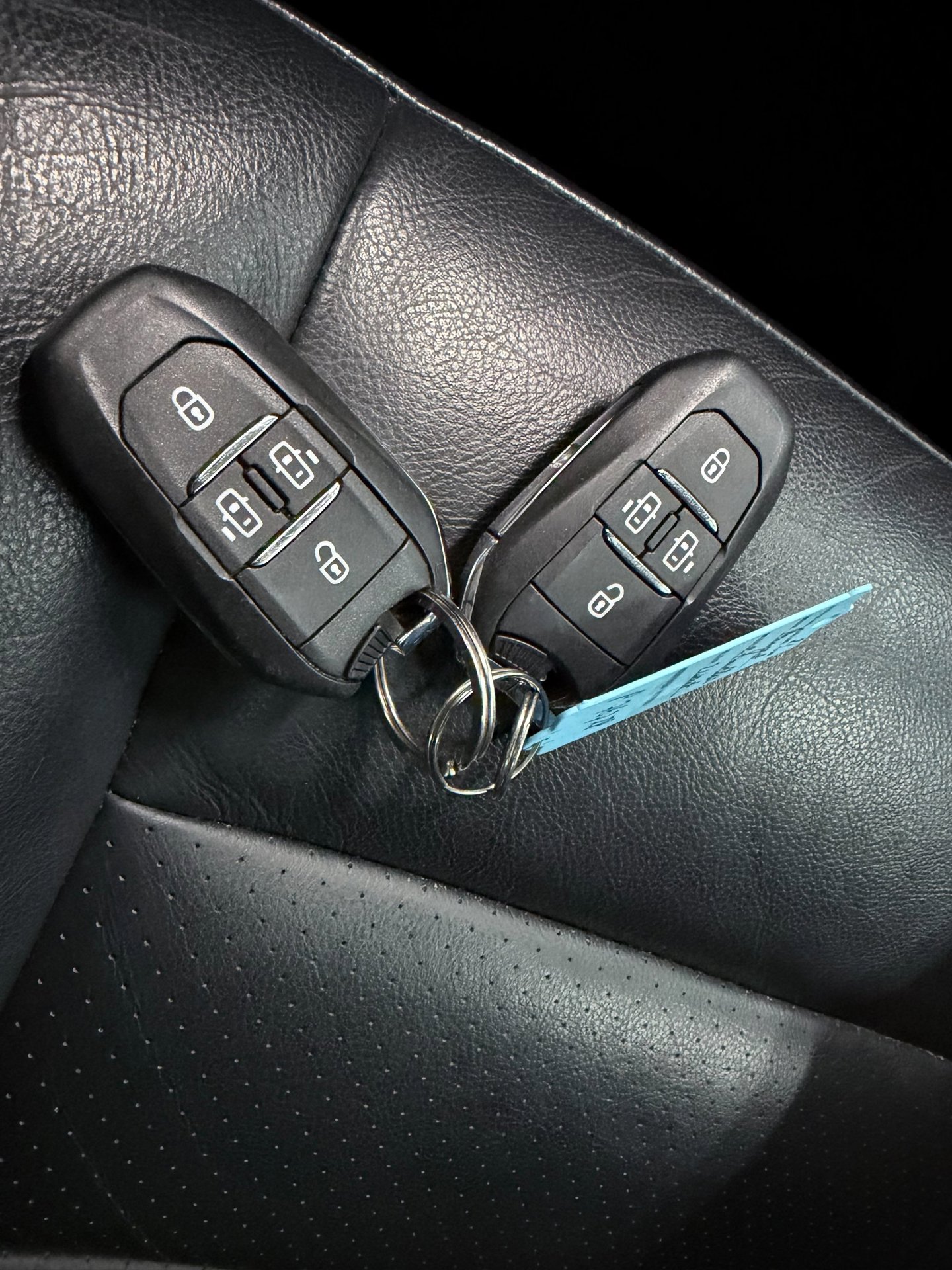 Foto van Peugeot Expert Traveller